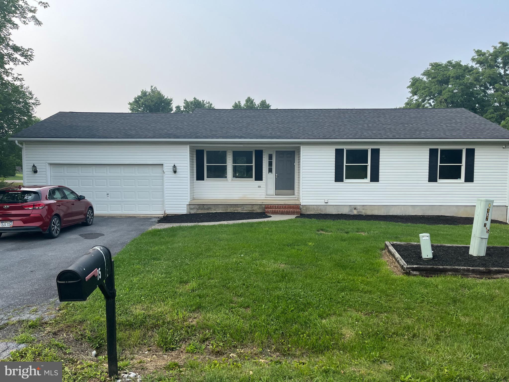 Nice 3 Bedroom home, two bath, rancher in Hedgesville WV.