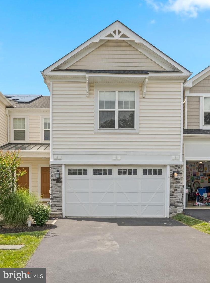 BROOKFIELD - Residential