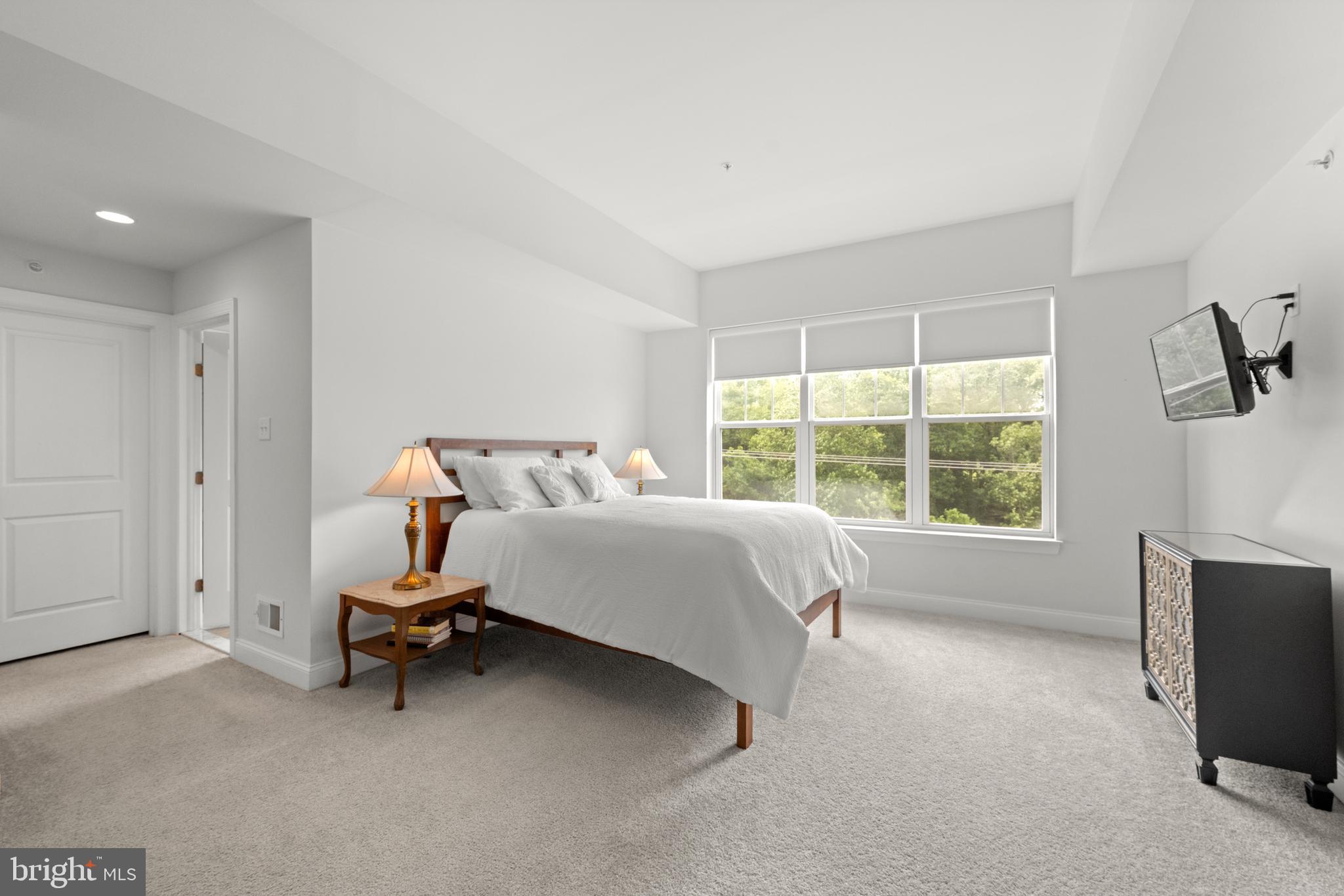 BROOKFIELD - Residential