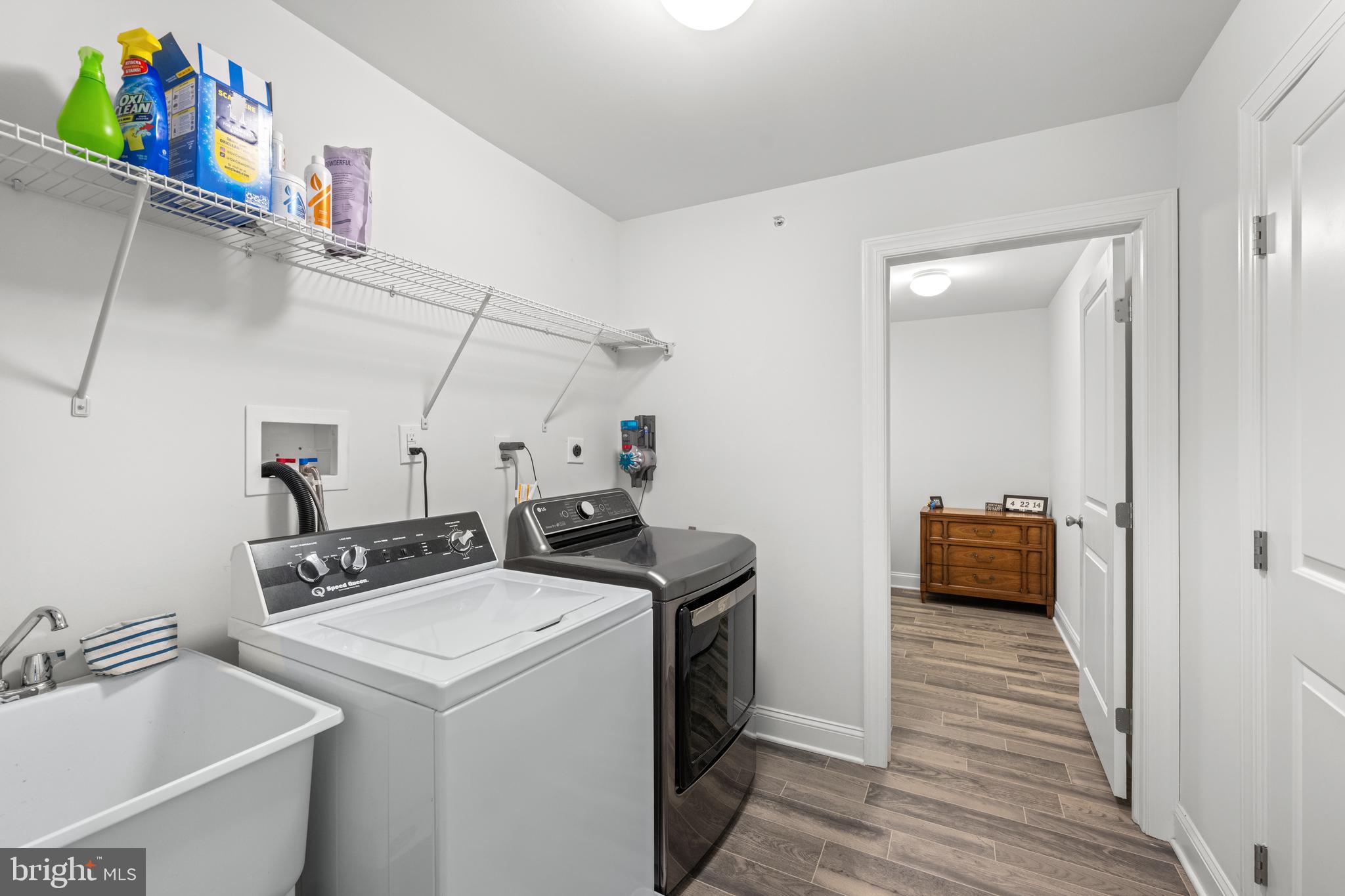 BROOKFIELD - Residential