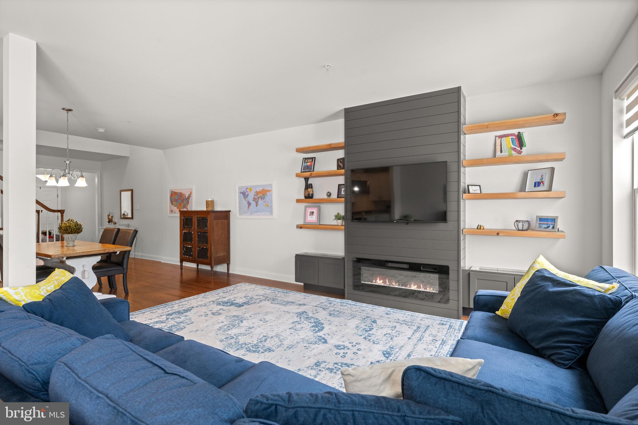 BROOKFIELD - Residential