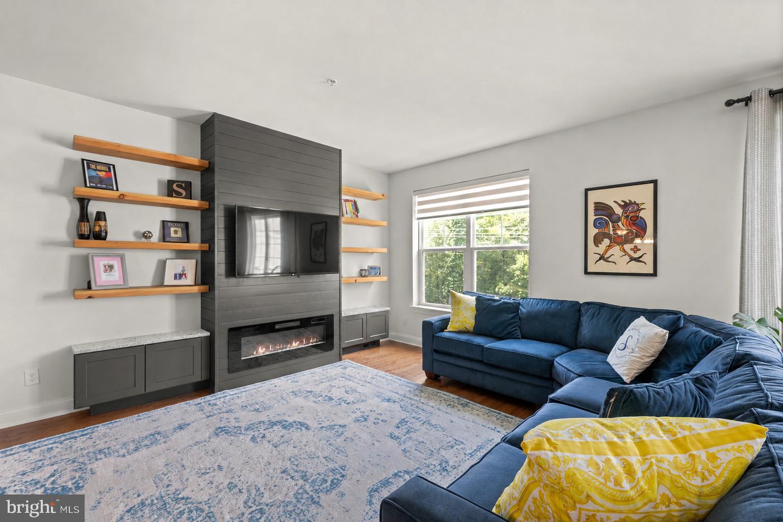 BROOKFIELD - Residential