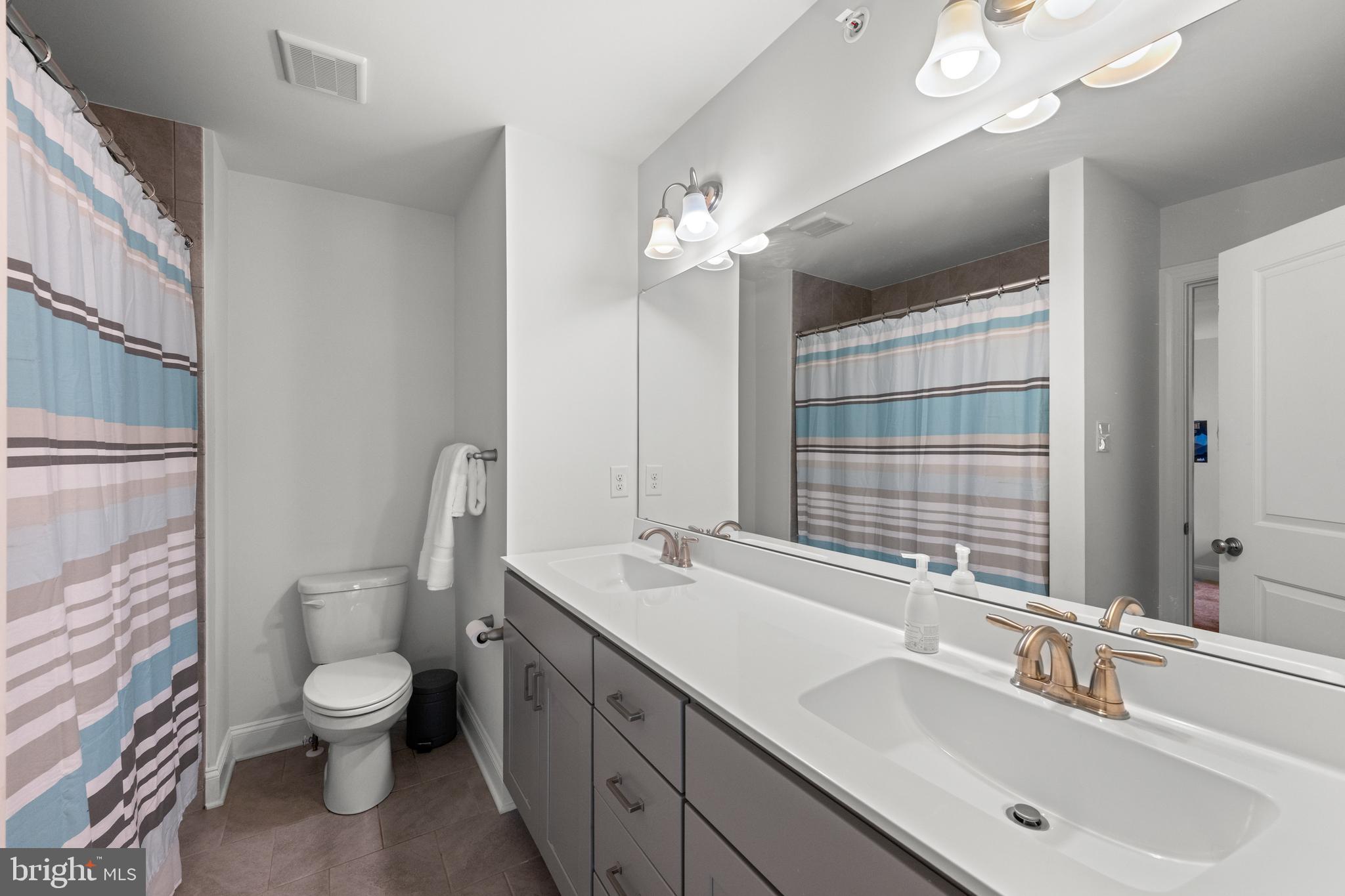 BROOKFIELD - Residential