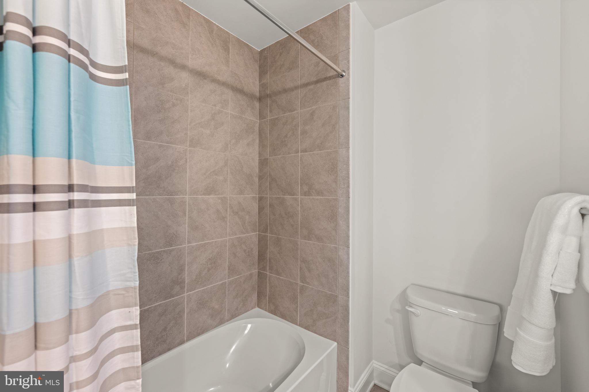 BROOKFIELD - Residential