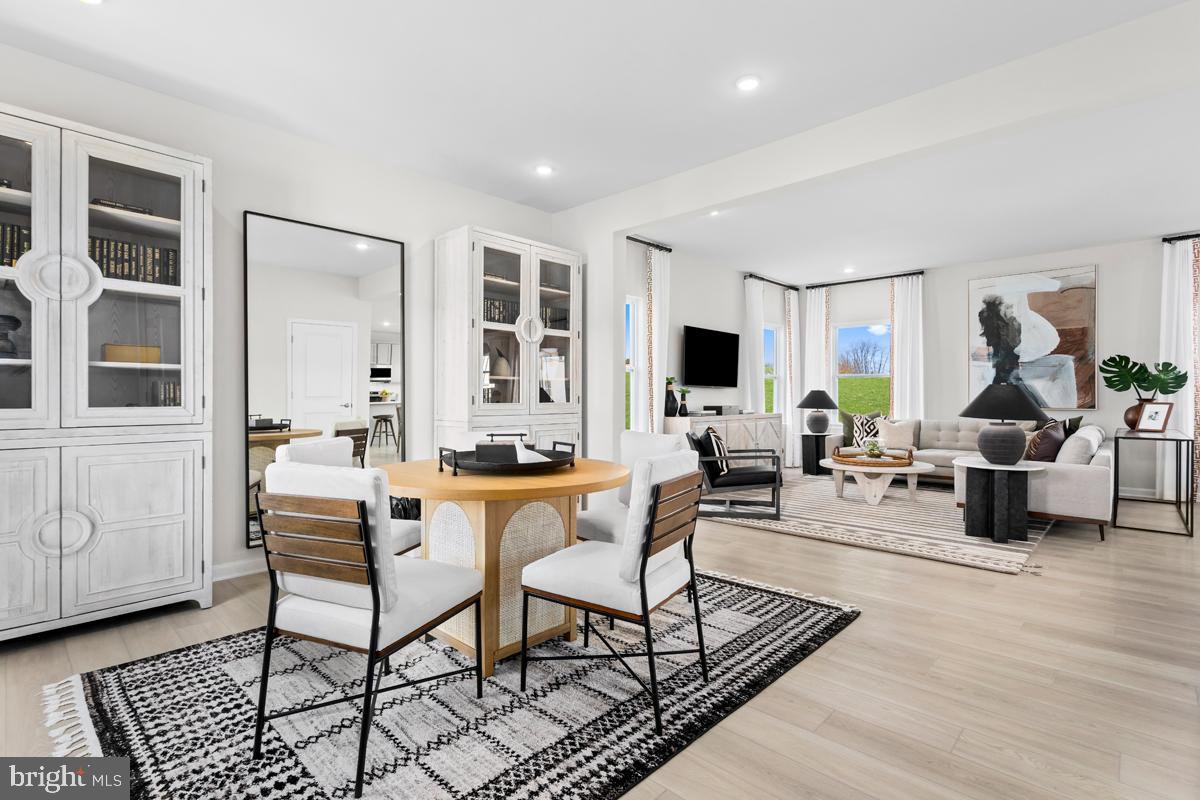 HUNTWELL WEST - Residential