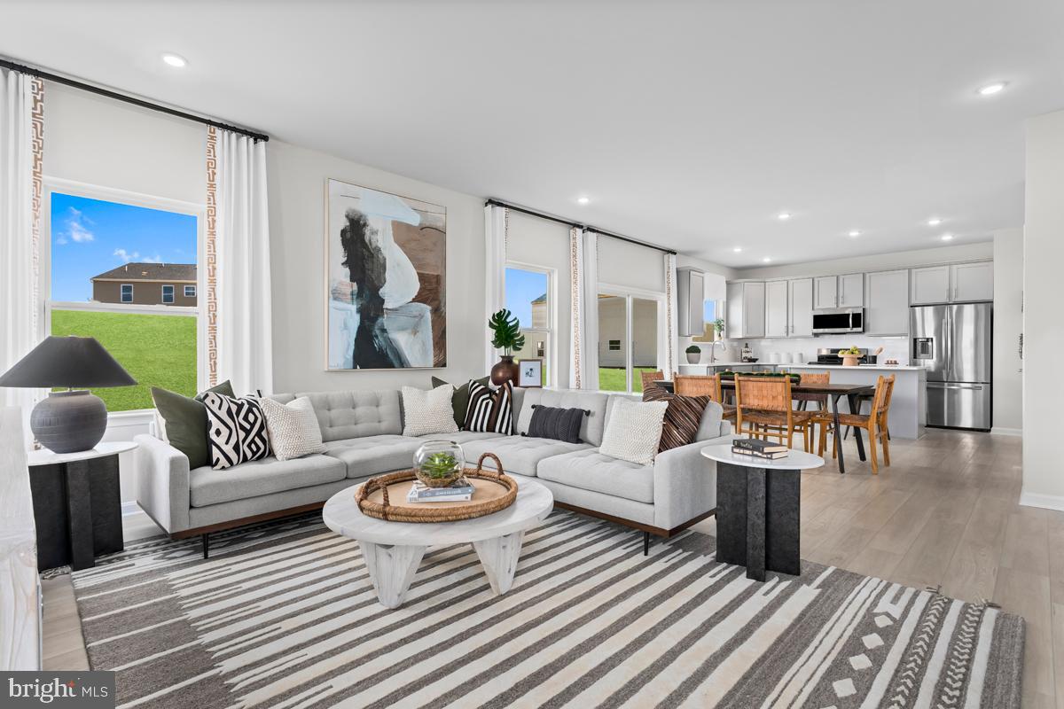 HUNTWELL WEST - Residential