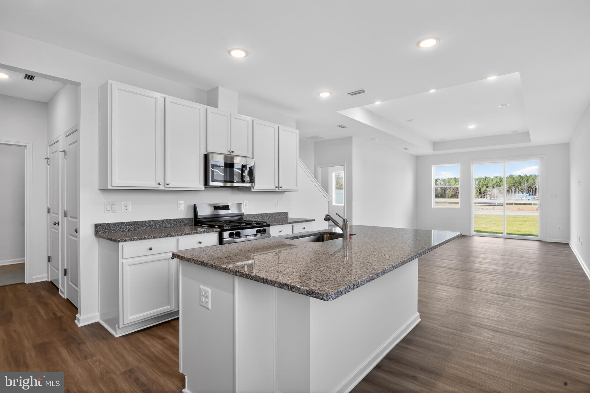 ADMIRAL'S LANDING - Residential