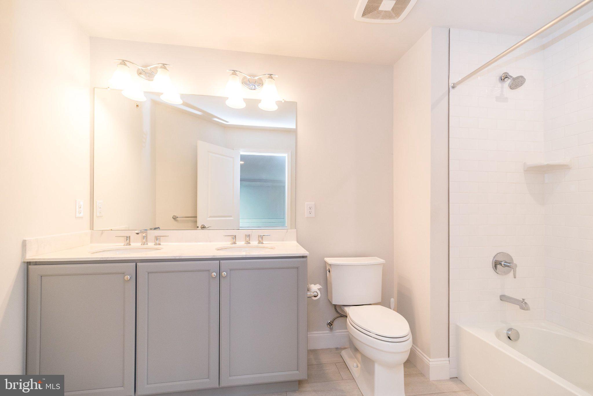 REGENCY AT YARDLEY - Residential