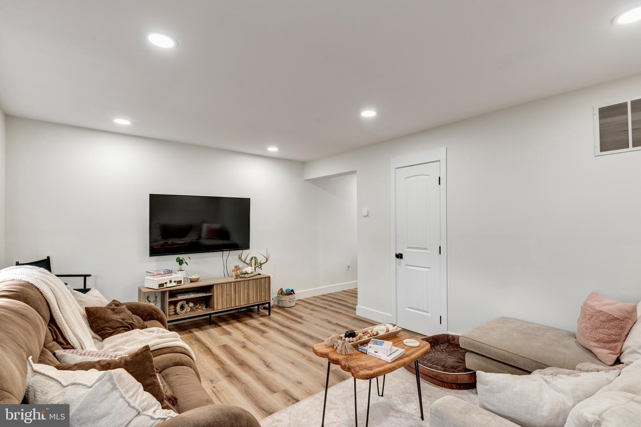 APPLE GROVE - Residential