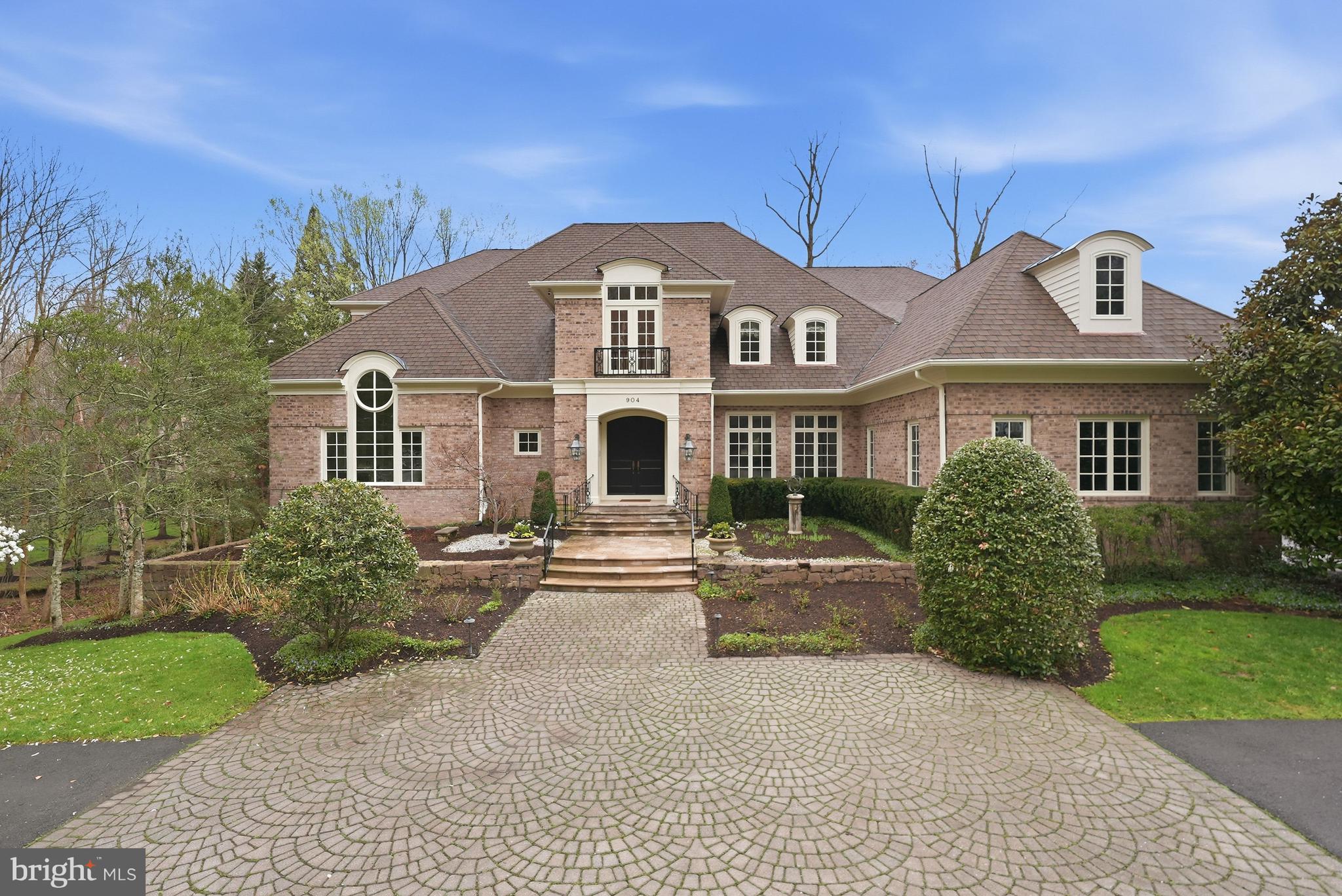 LANGLEY FOREST - Residential