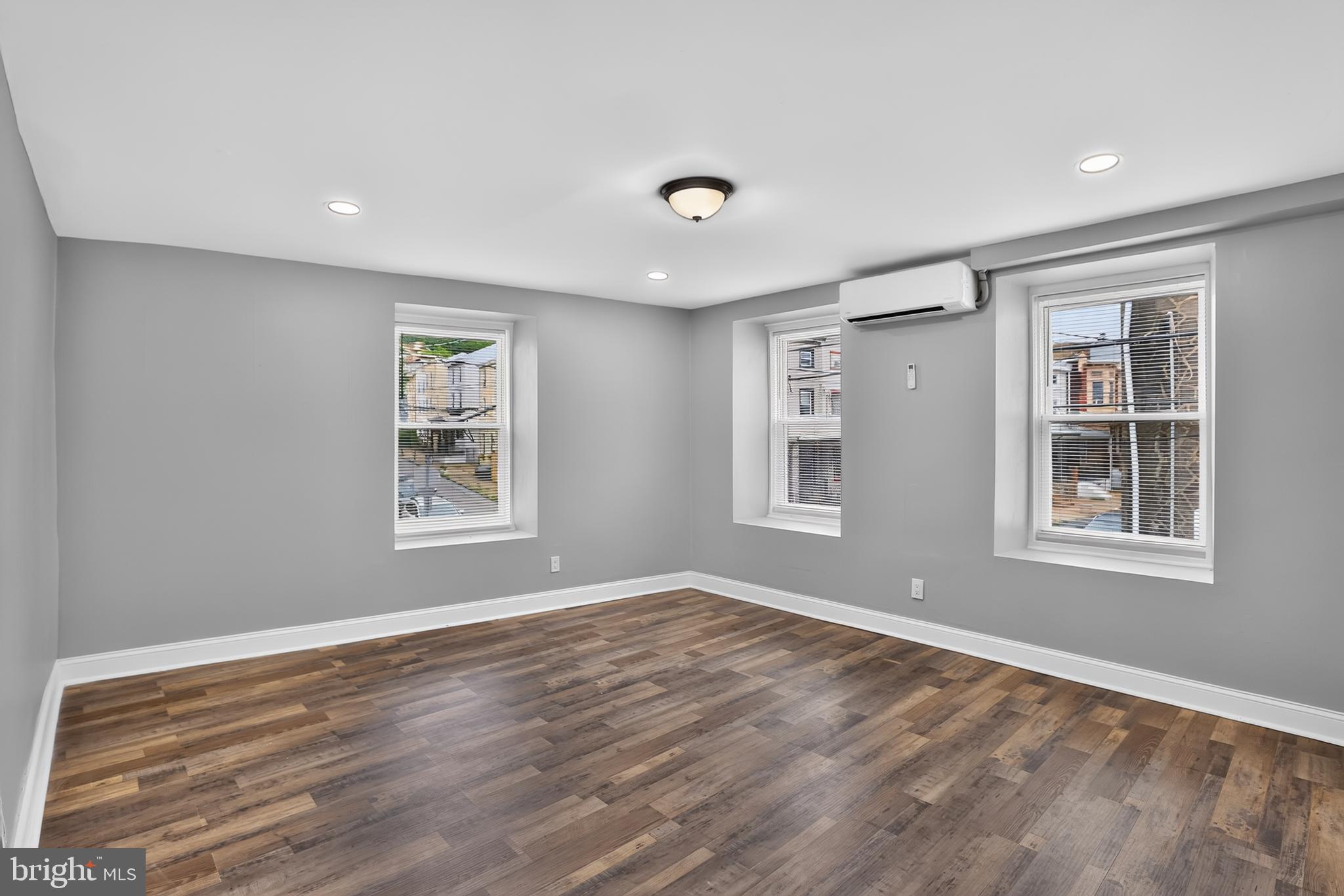 MANAYUNK - Residential