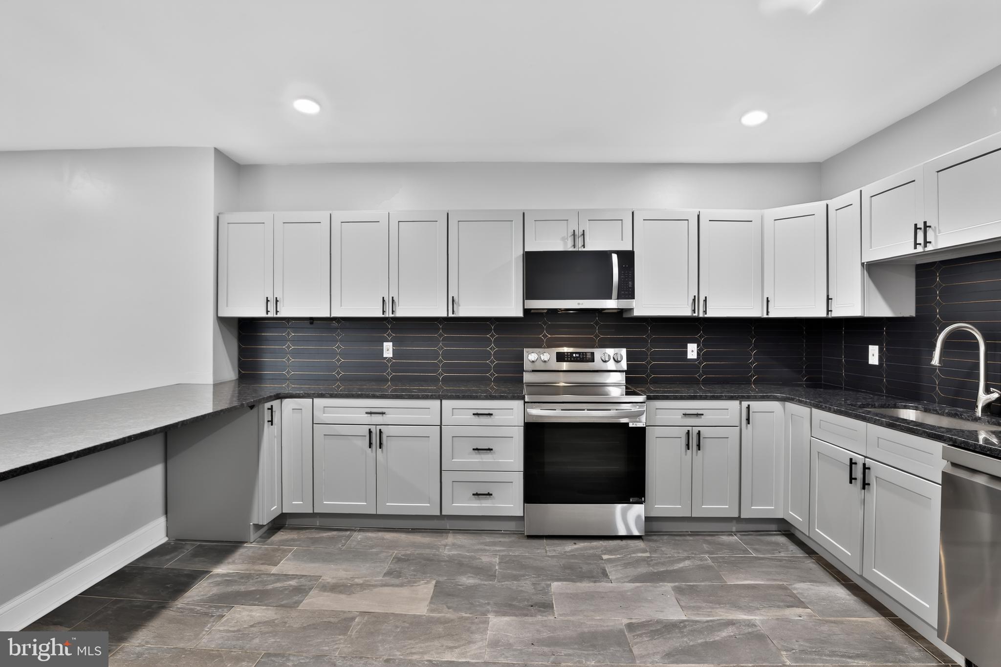 MANAYUNK - Residential