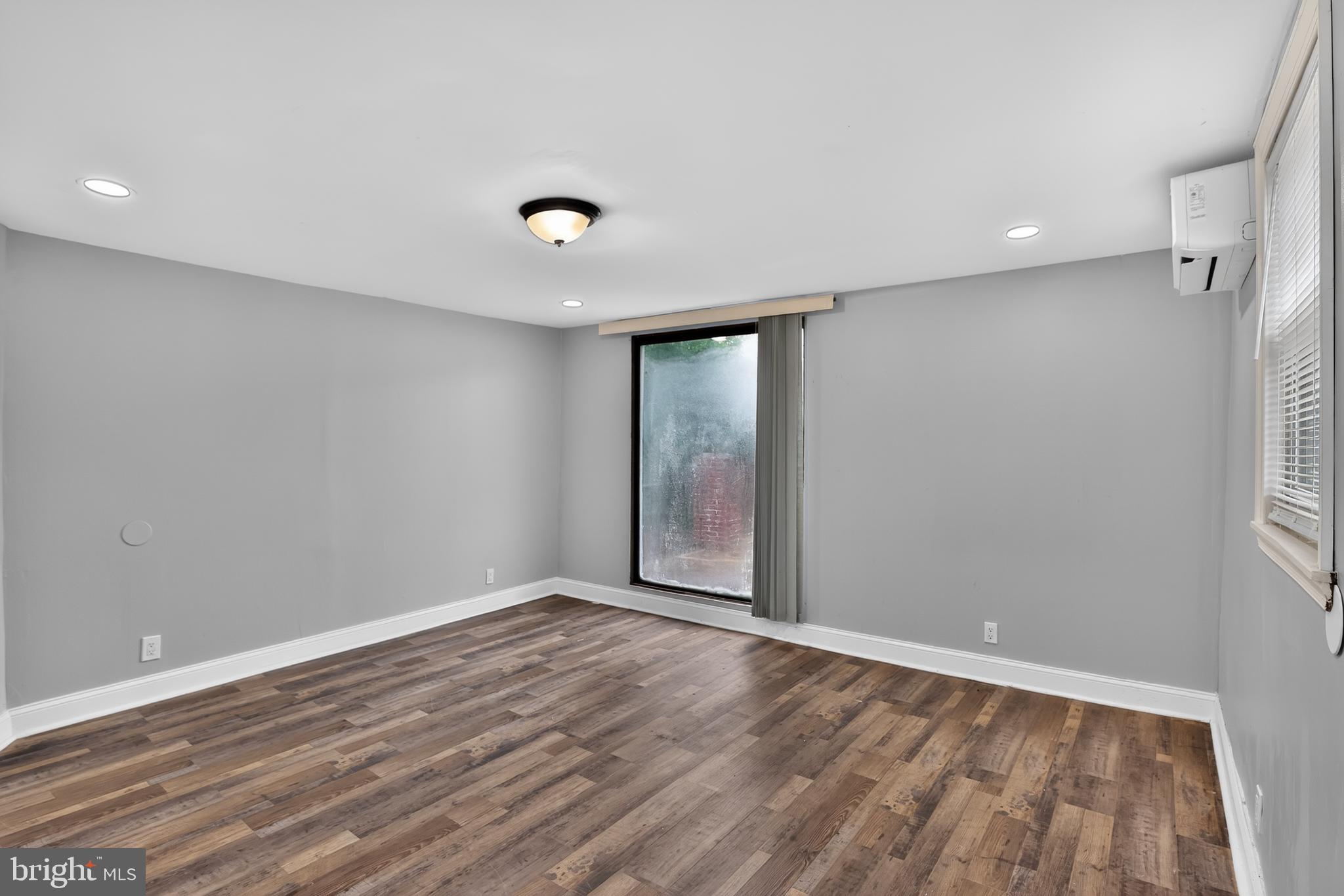 MANAYUNK - Residential