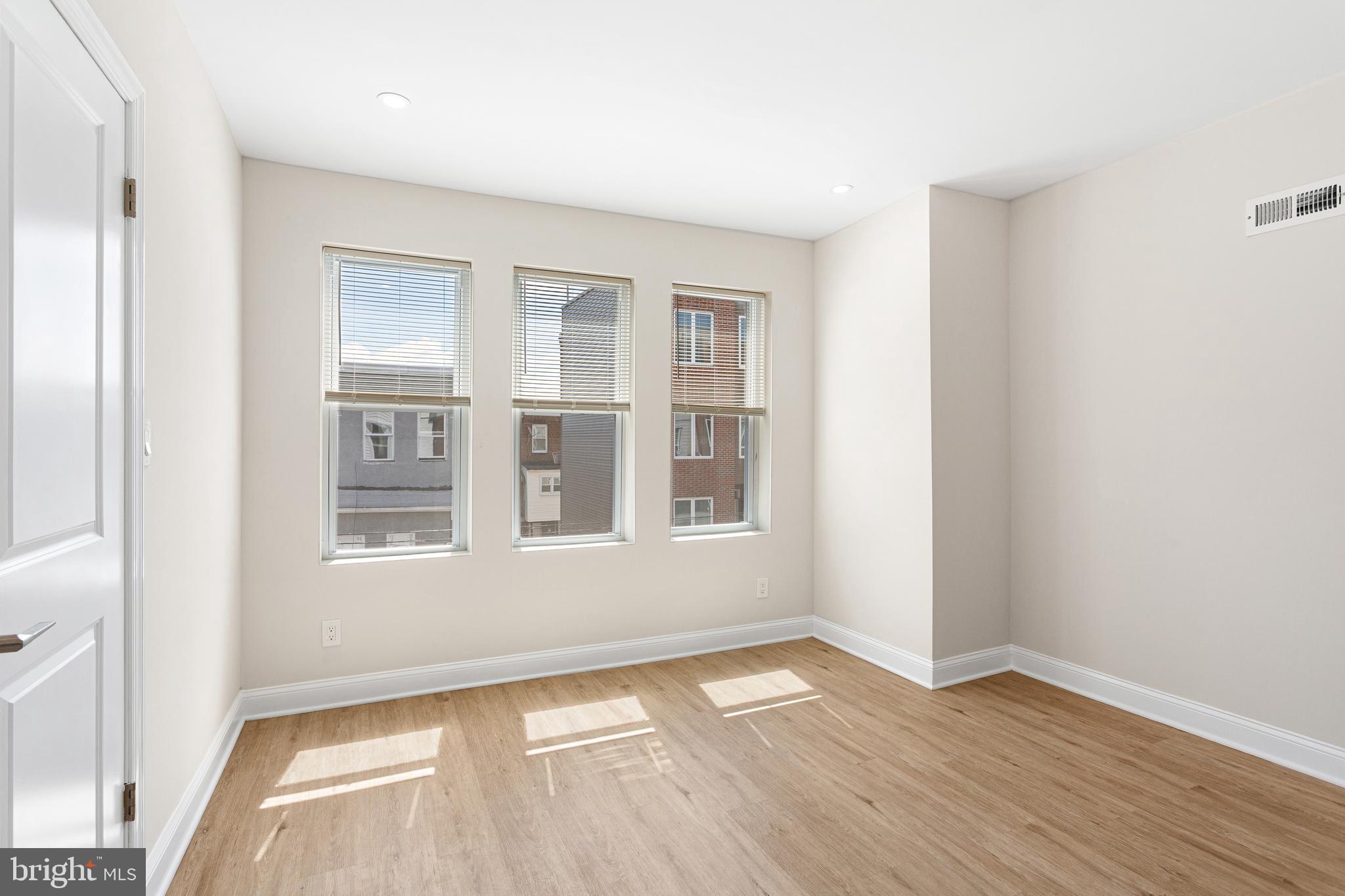 GRAYS FERRY - Residential