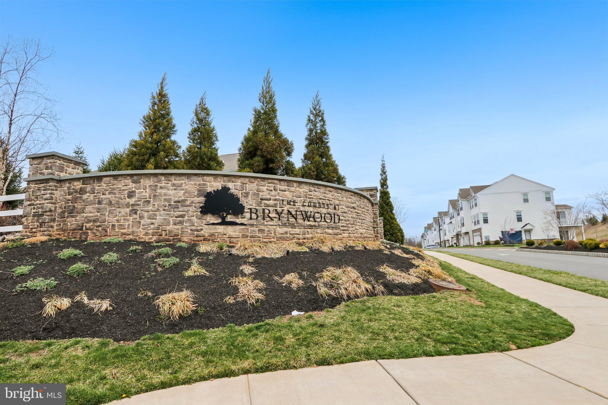 COURTS AT BRYNWOOD - Residential