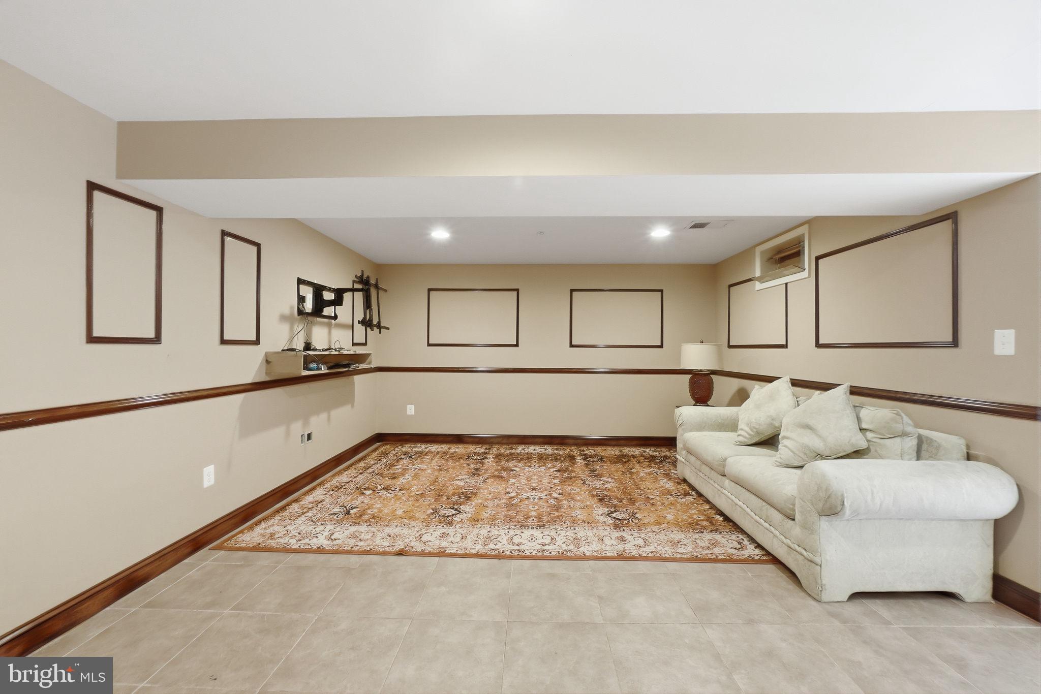 WOODBURN ESTATES - Residential