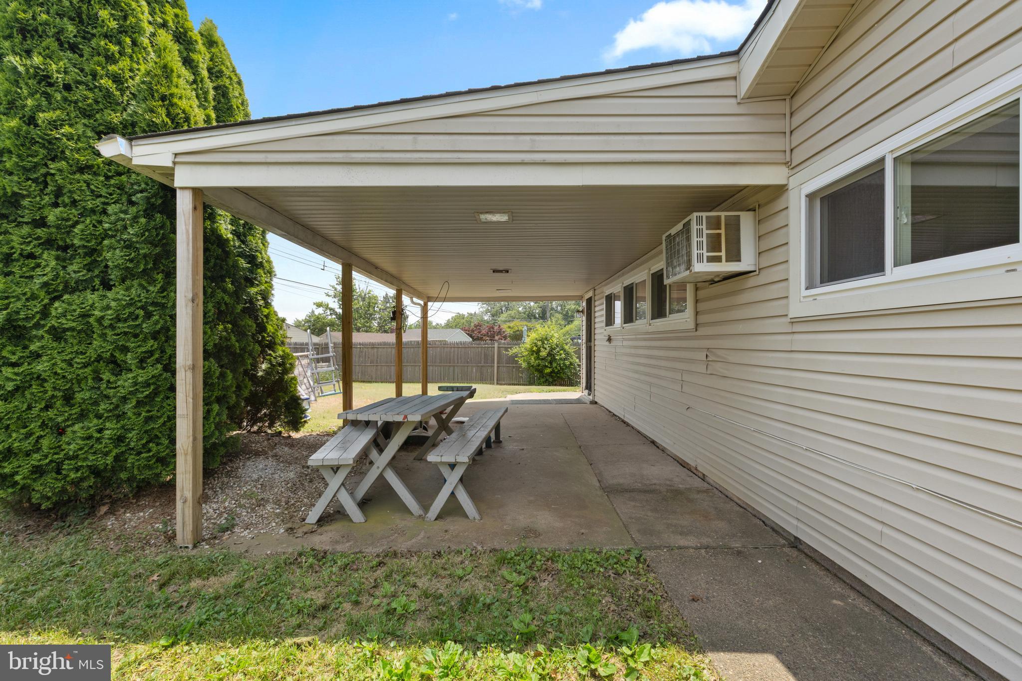 MAGNOLIA HILL - Residential