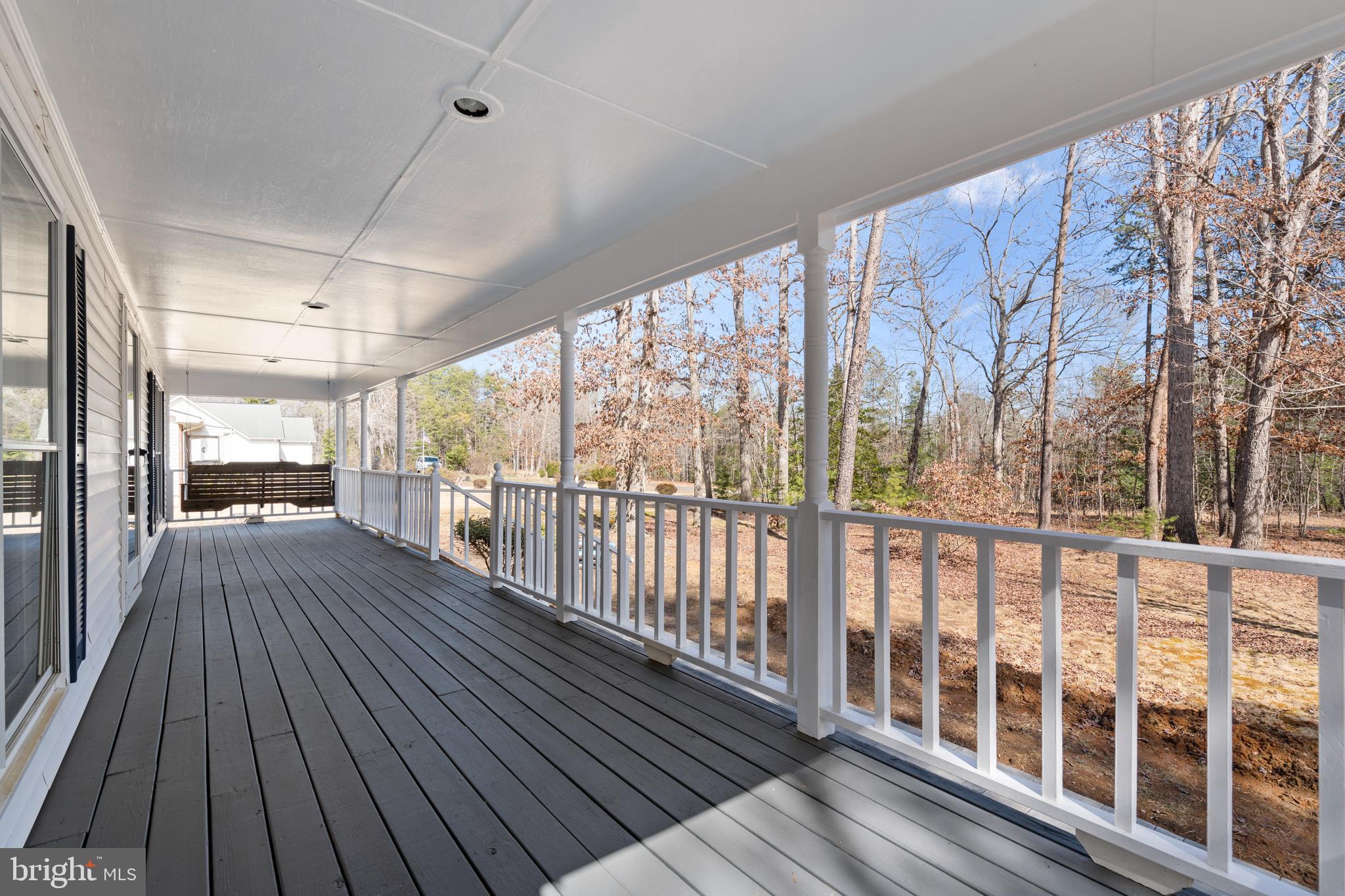 LAKE ANNA WOODS - Residential