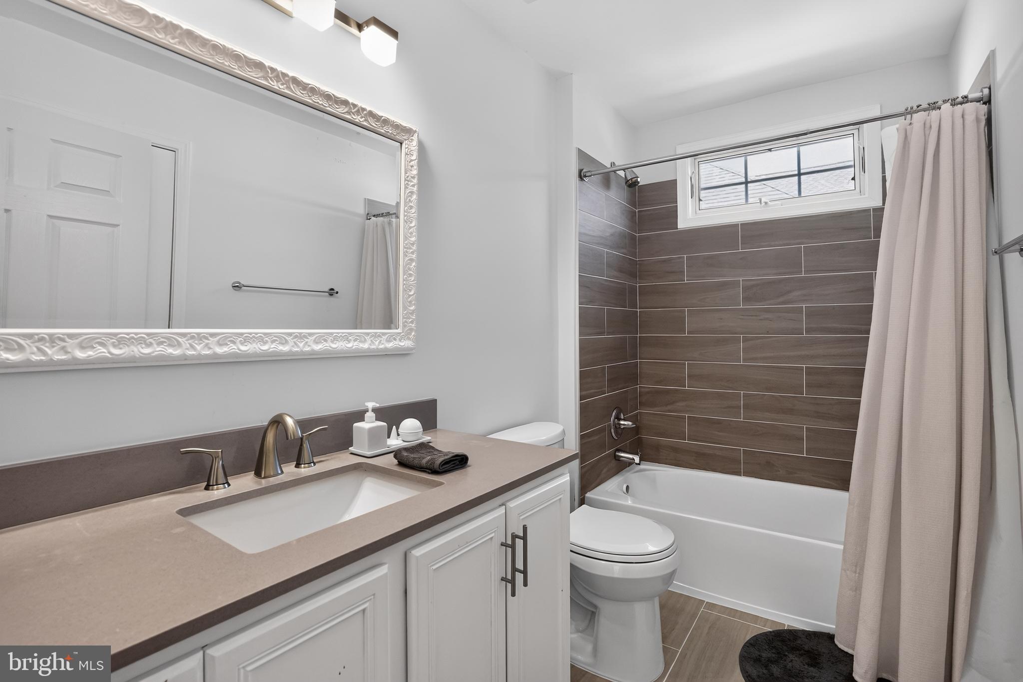 BELMONT COUNTRY CLUB - Residential