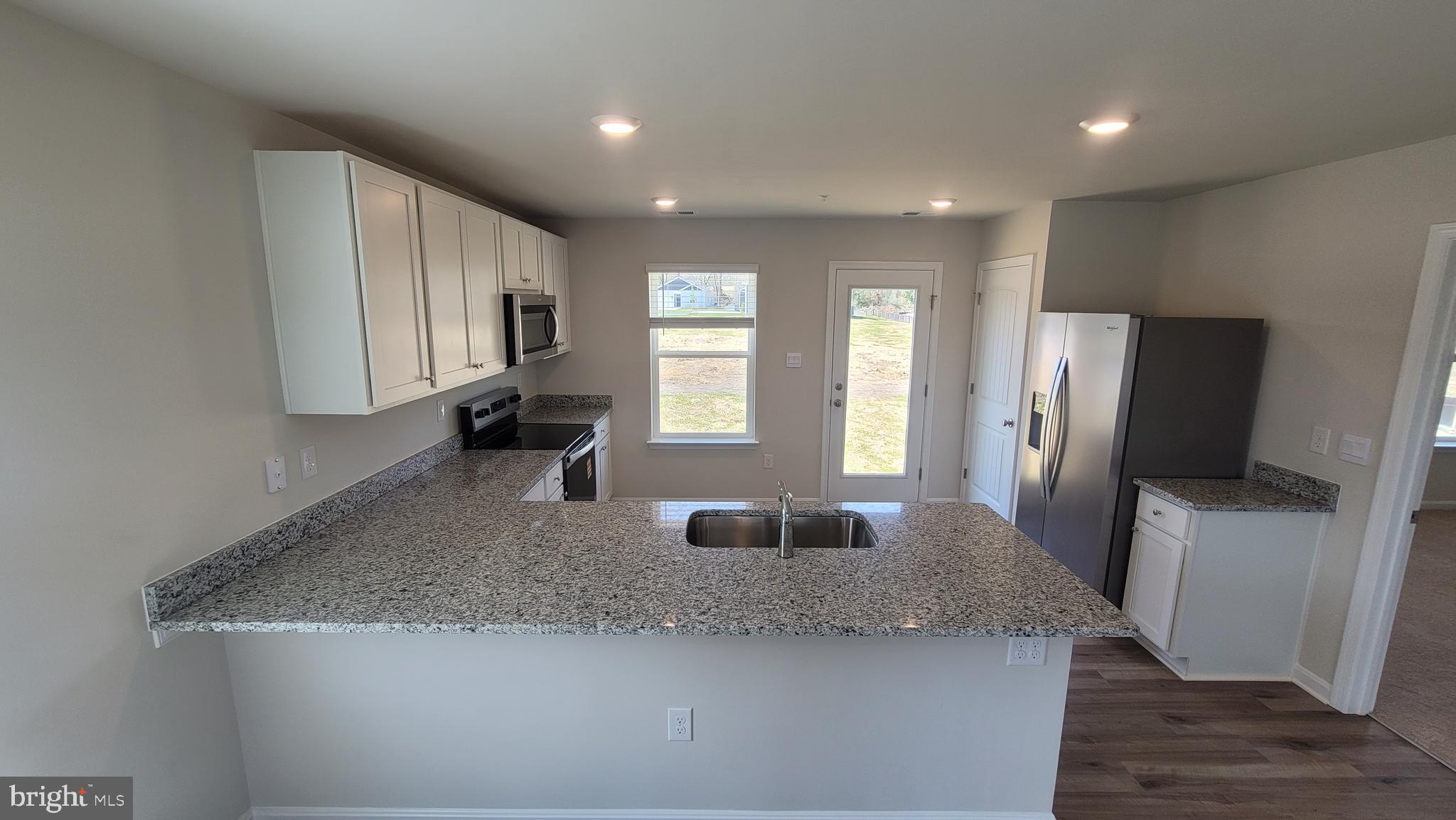 KINNAMON MEADOWS - Residential Lease