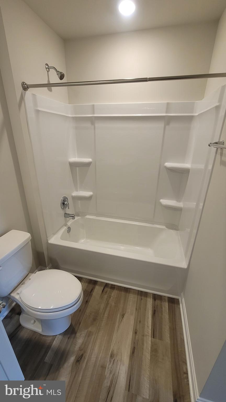 KINNAMON MEADOWS - Residential Lease