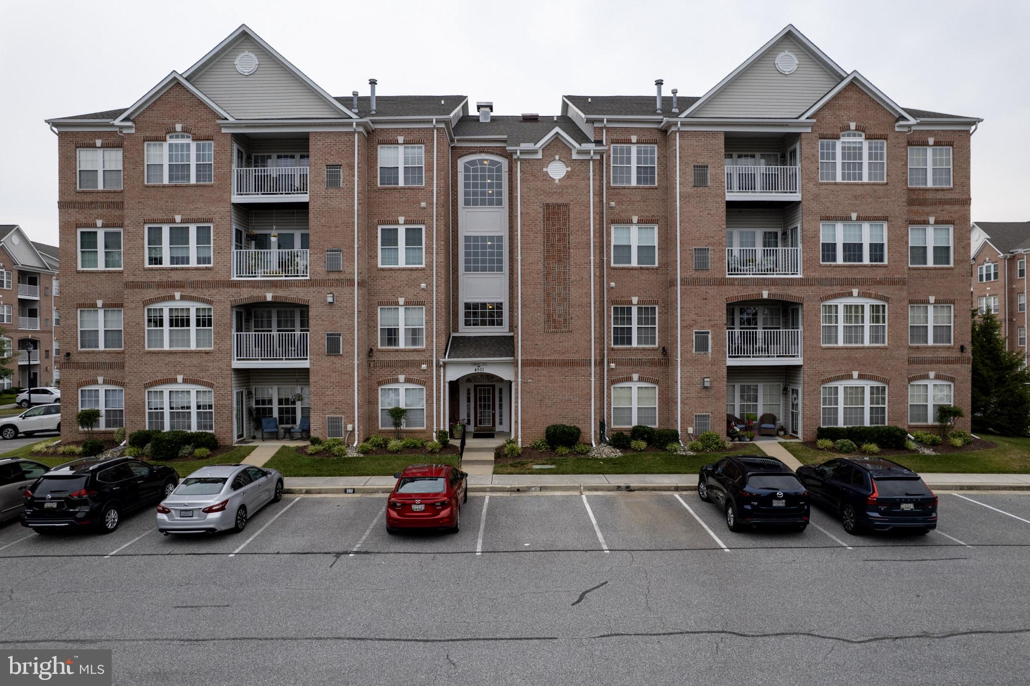 WINDSOR AT PERRY HALL FARMS - Residential