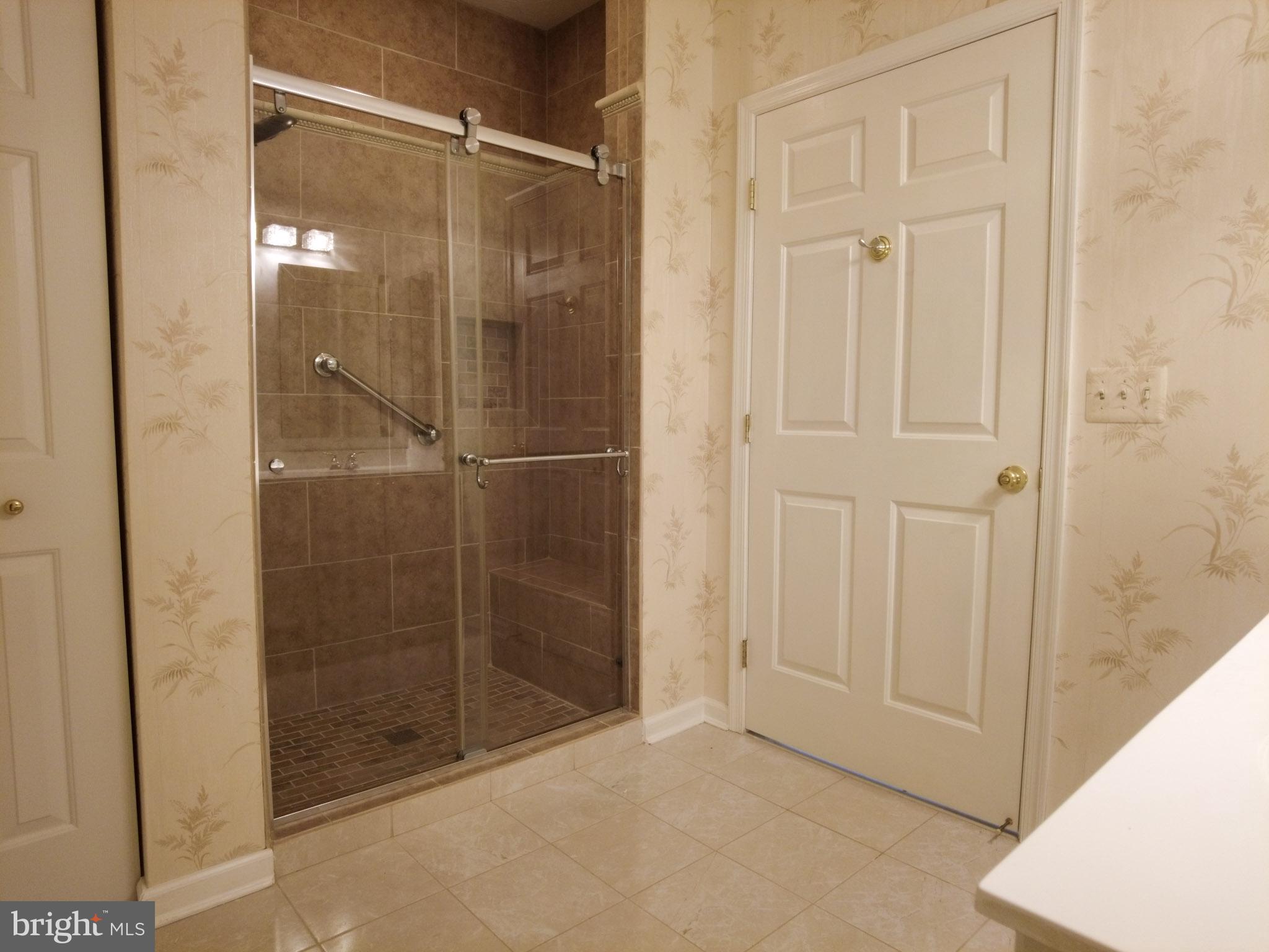 WINDSOR AT PERRY HALL FARMS - Residential