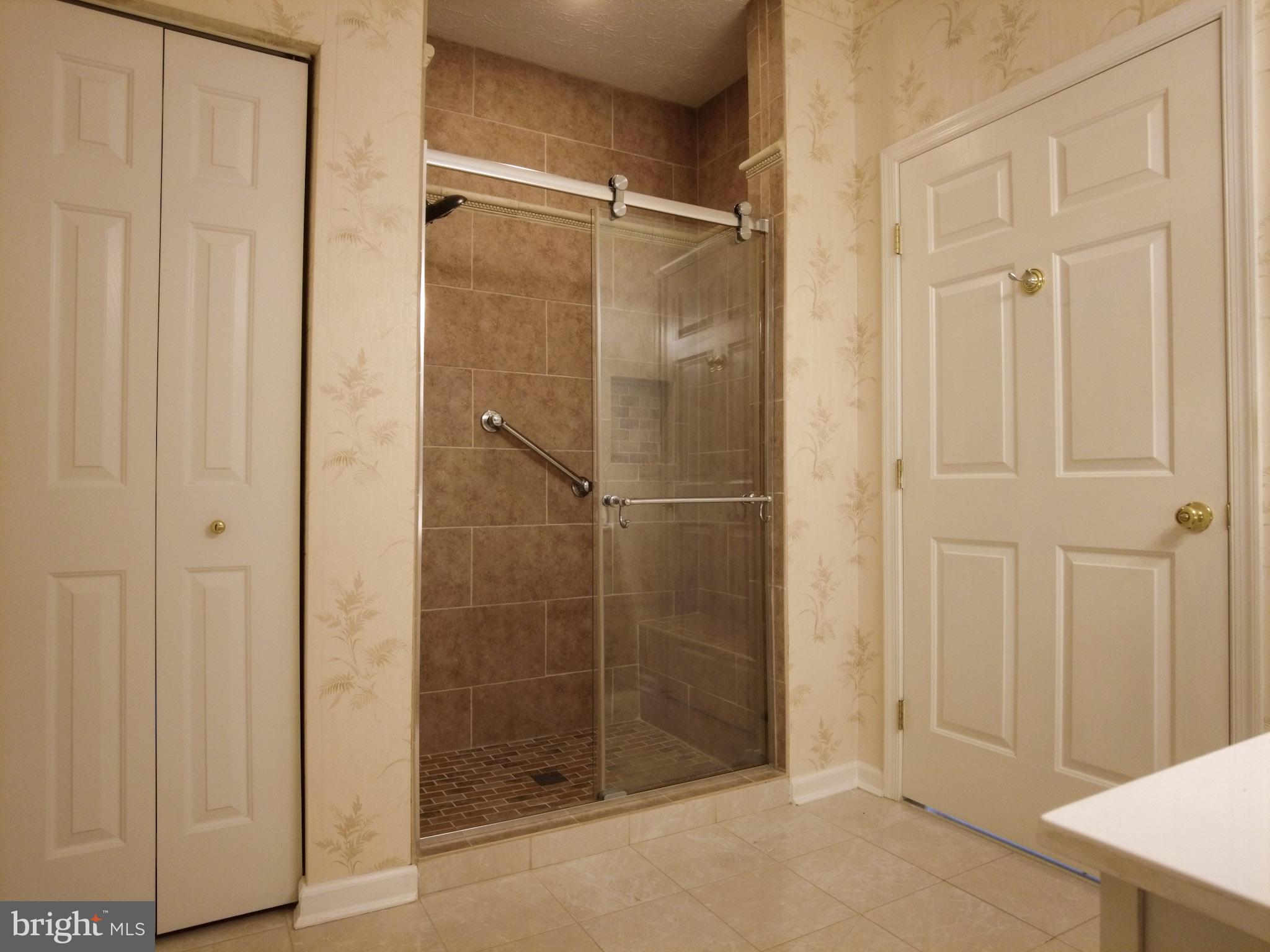WINDSOR AT PERRY HALL FARMS - Residential