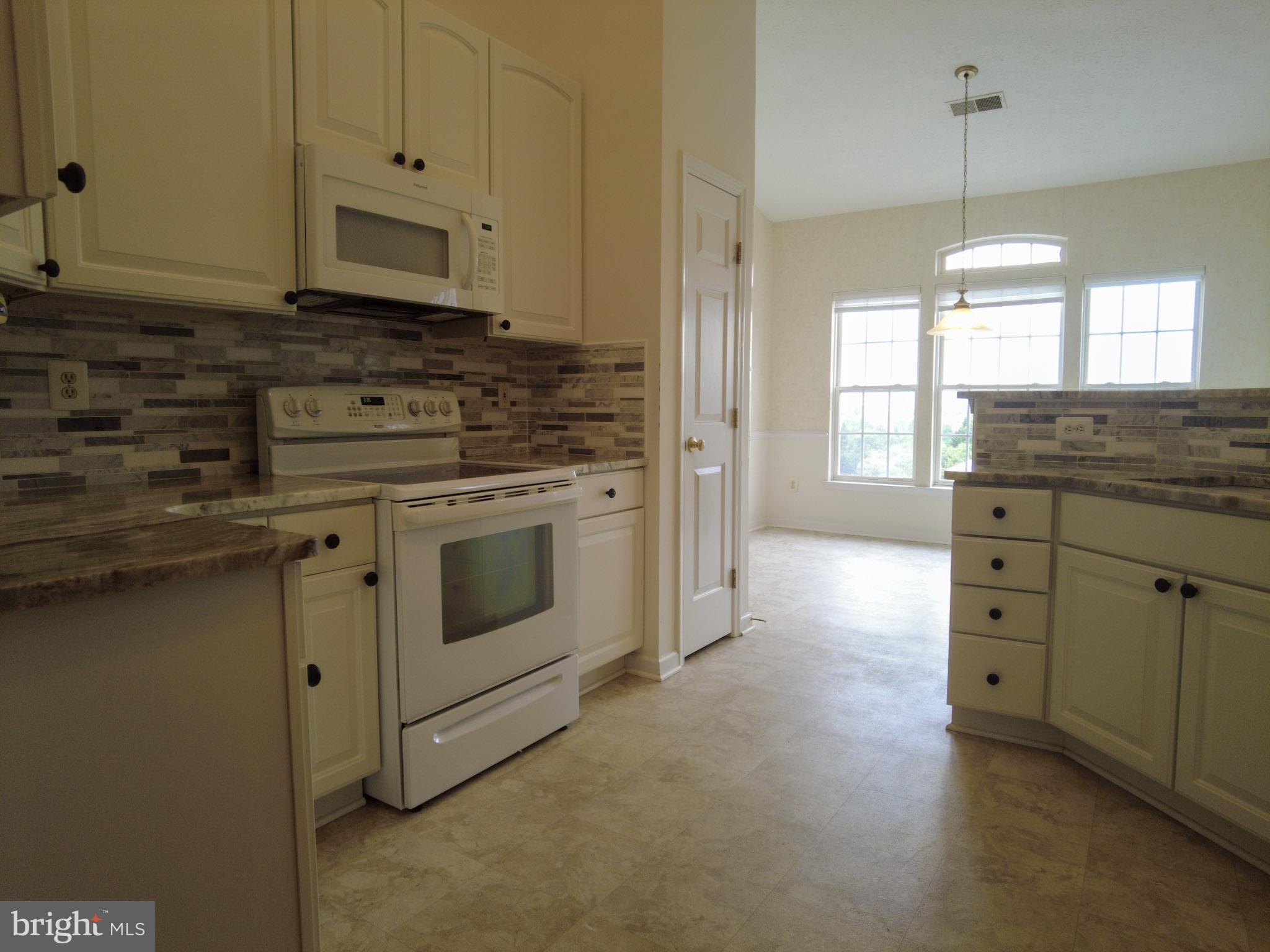 WINDSOR AT PERRY HALL FARMS - Residential