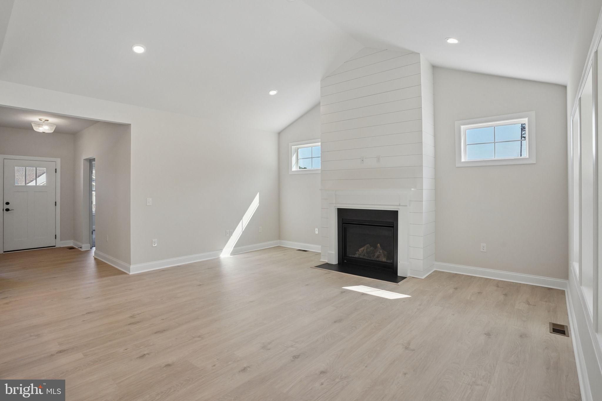 ESTATES AT MILTON CROSSING - Residential