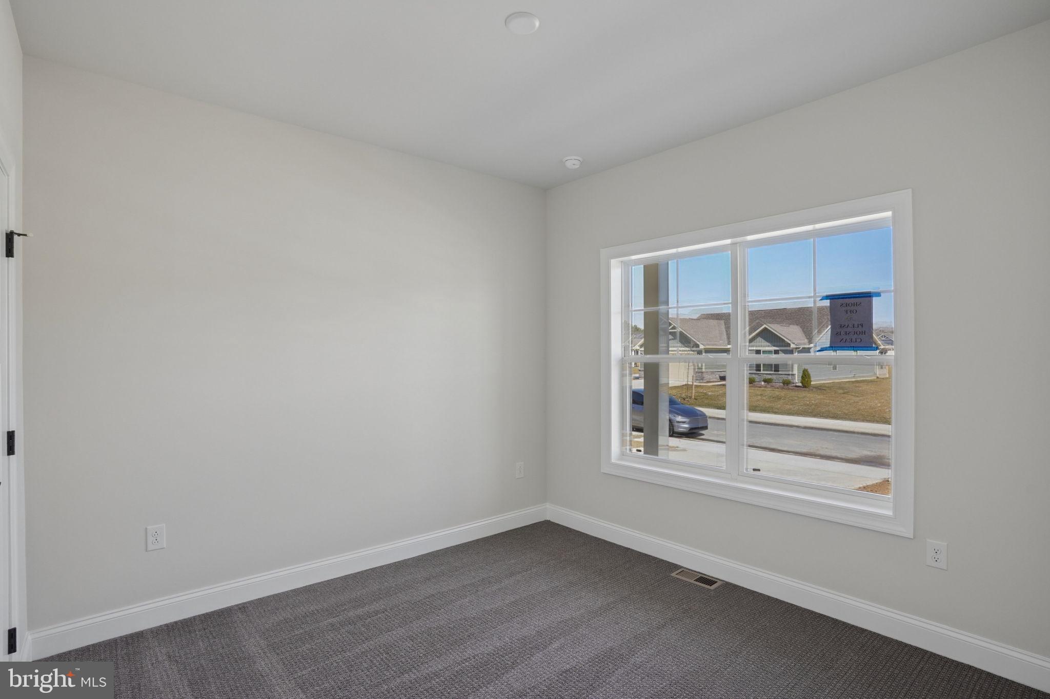 ESTATES AT MILTON CROSSING - Residential