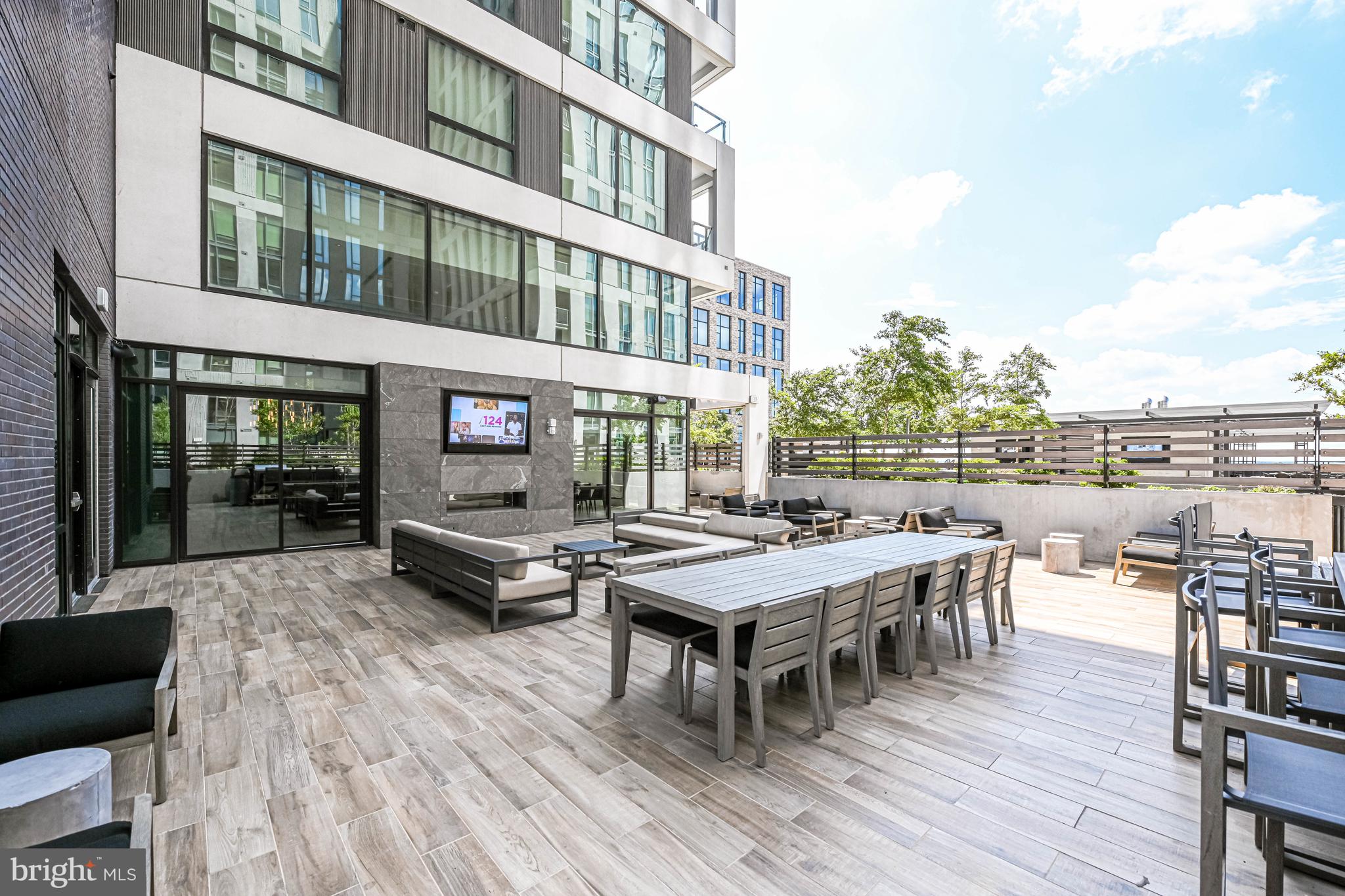 THE VERSE CONDO - Residential