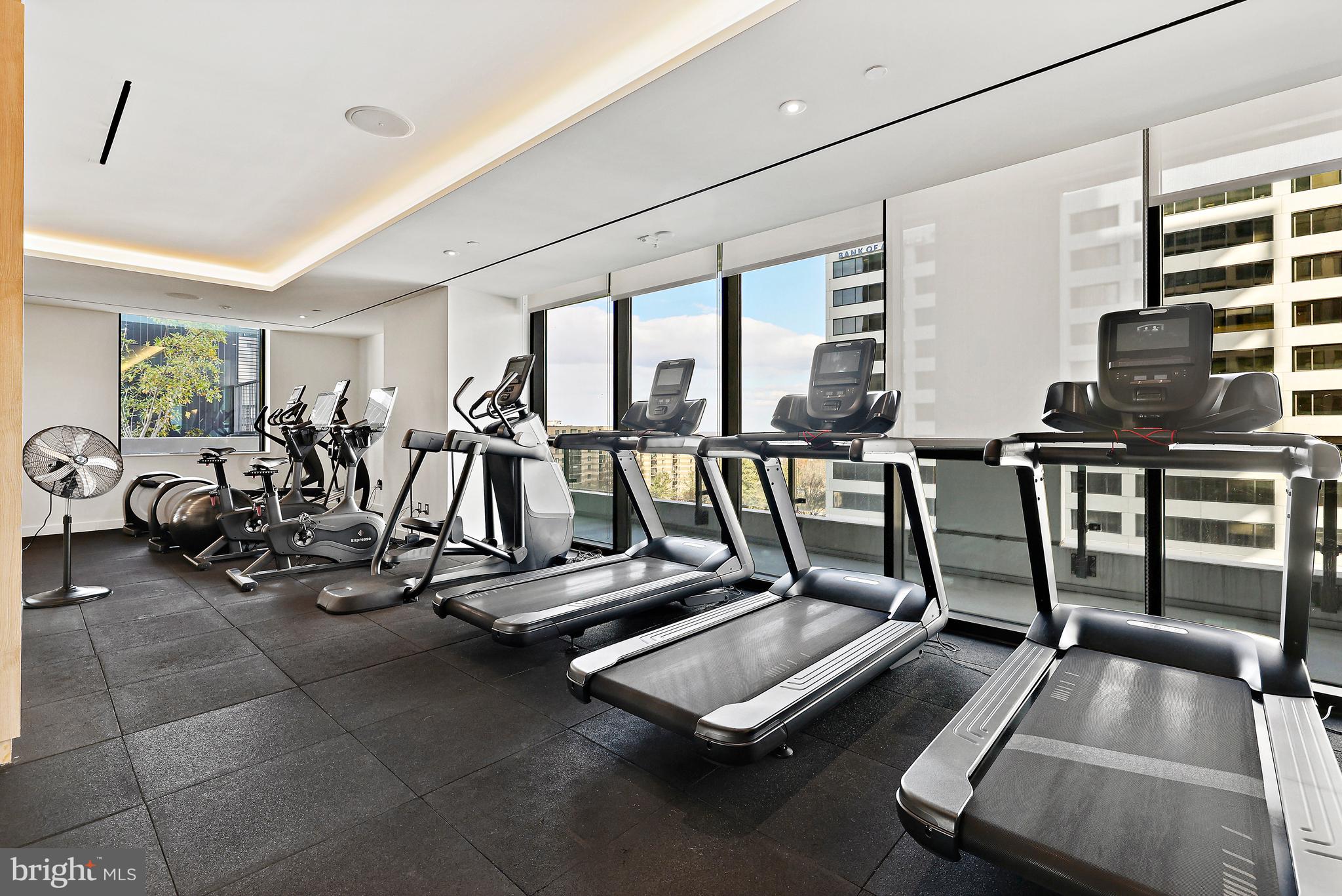 THE VERSE CONDO - Residential