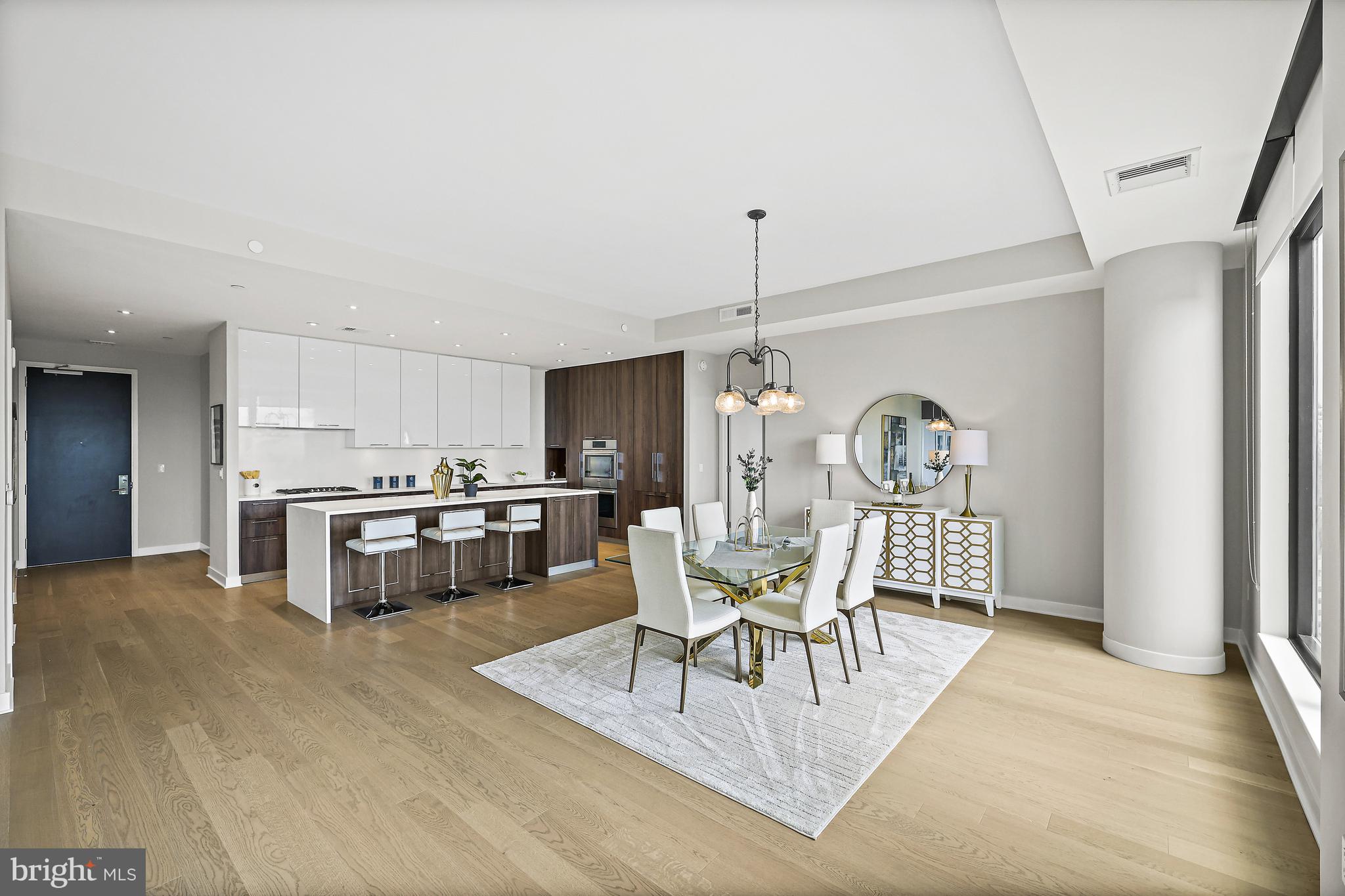 THE VERSE CONDO - Residential