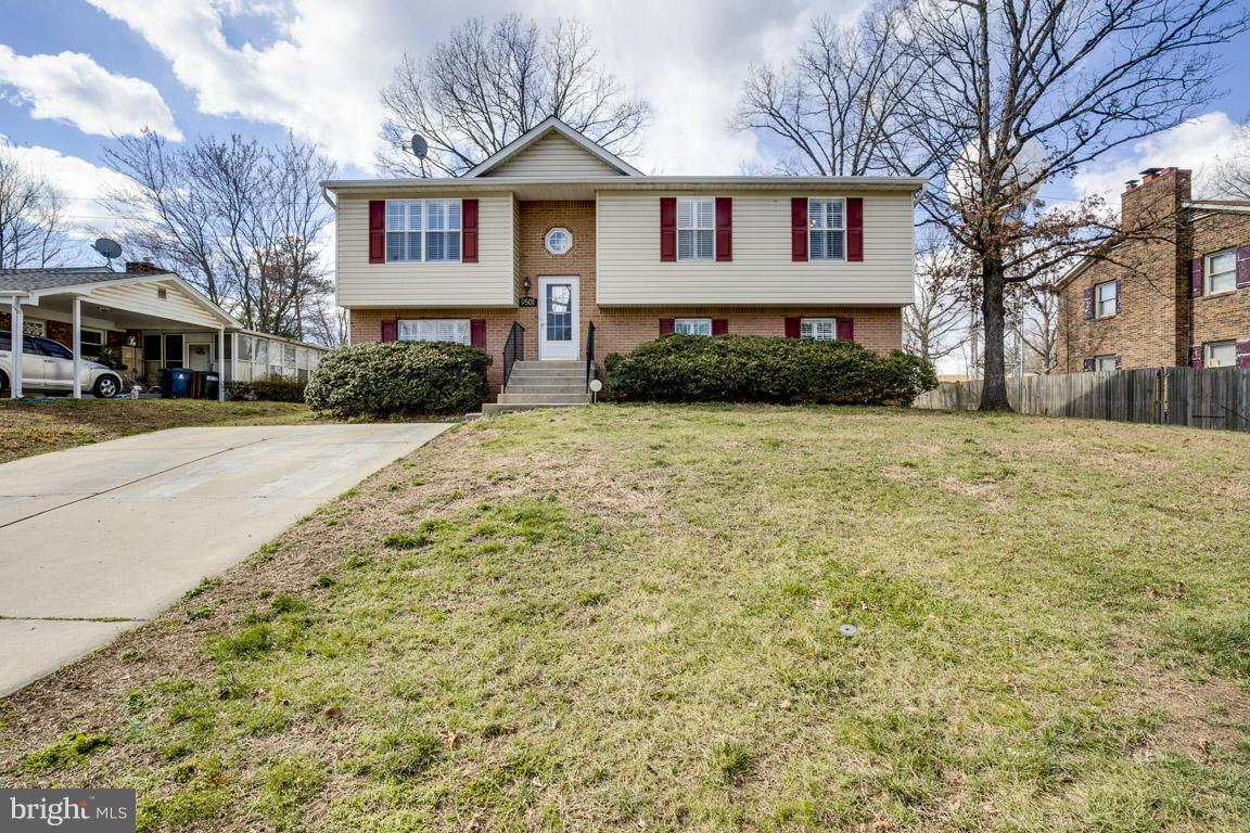 Lovely All Brick home in Fort Washington! Great location with easy access to DC and VA!  Kitchen has new granite countertops, and cabinet hardware, fresh paint throughout the entire home and new carpet upstairs. Basement is perfect for relaxing in front of the fireplace and it has a bonus room which can be a 4th bedroom or an extra entertaining area! Don't wait, this won't last!