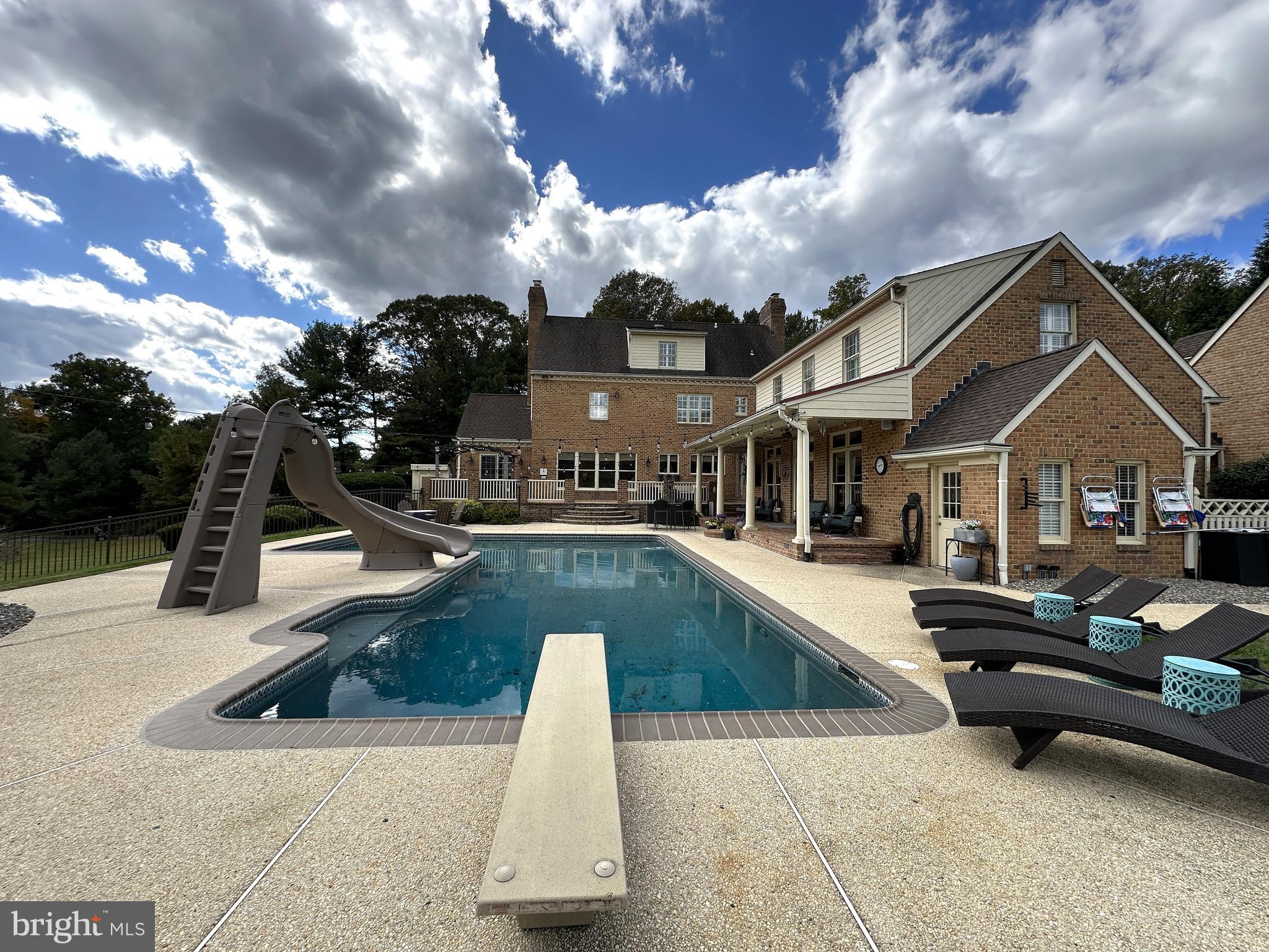TODD LAKES - Residential