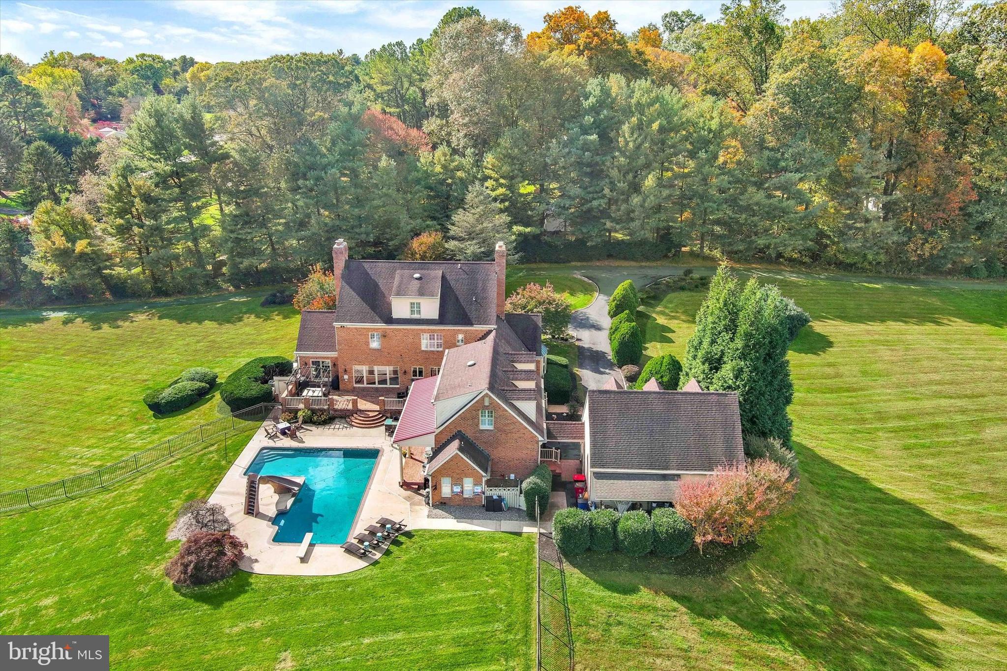 TODD LAKES - Residential