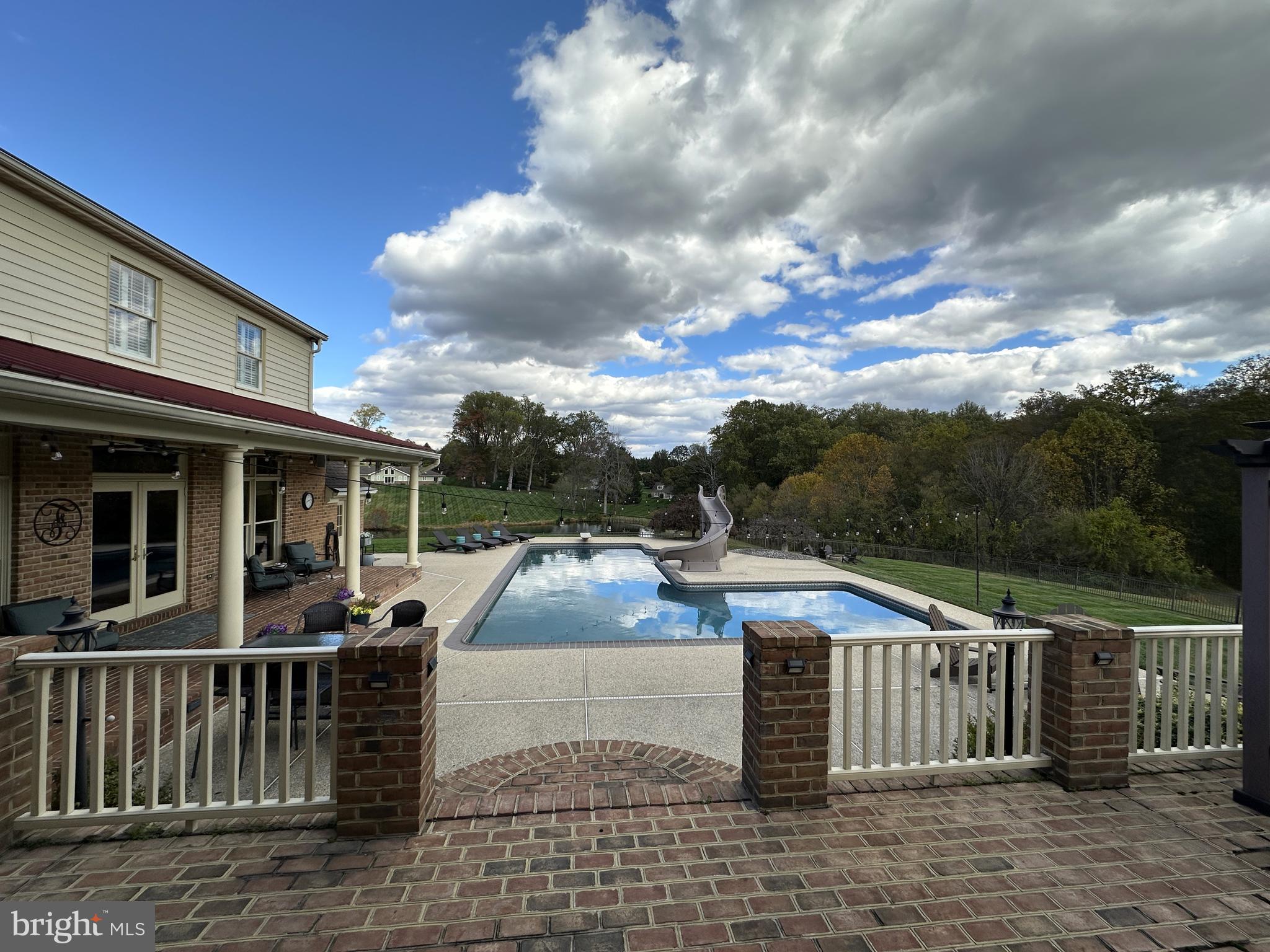 TODD LAKES - Residential