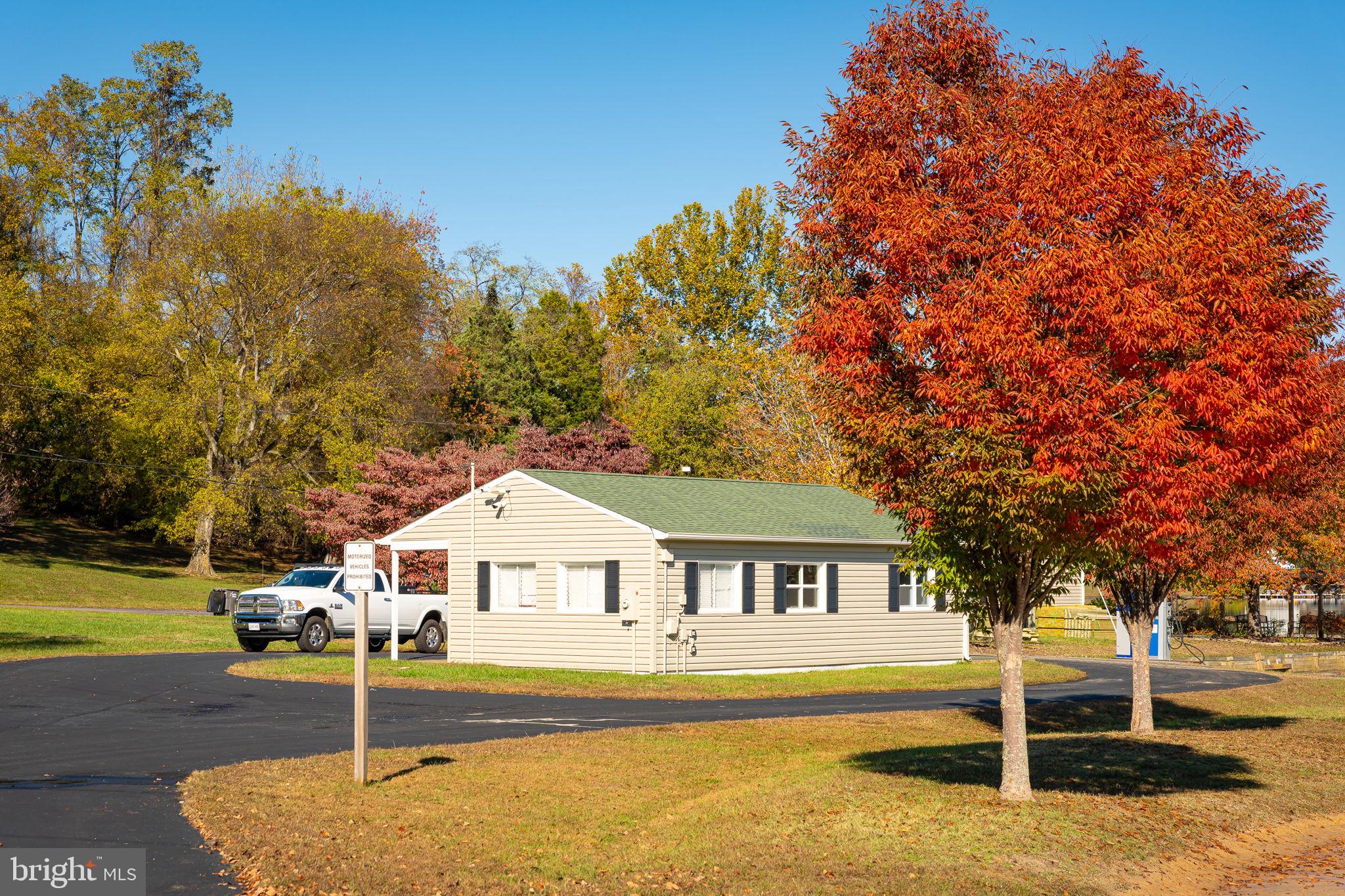 BLUE RIDGE SHORES - Residential