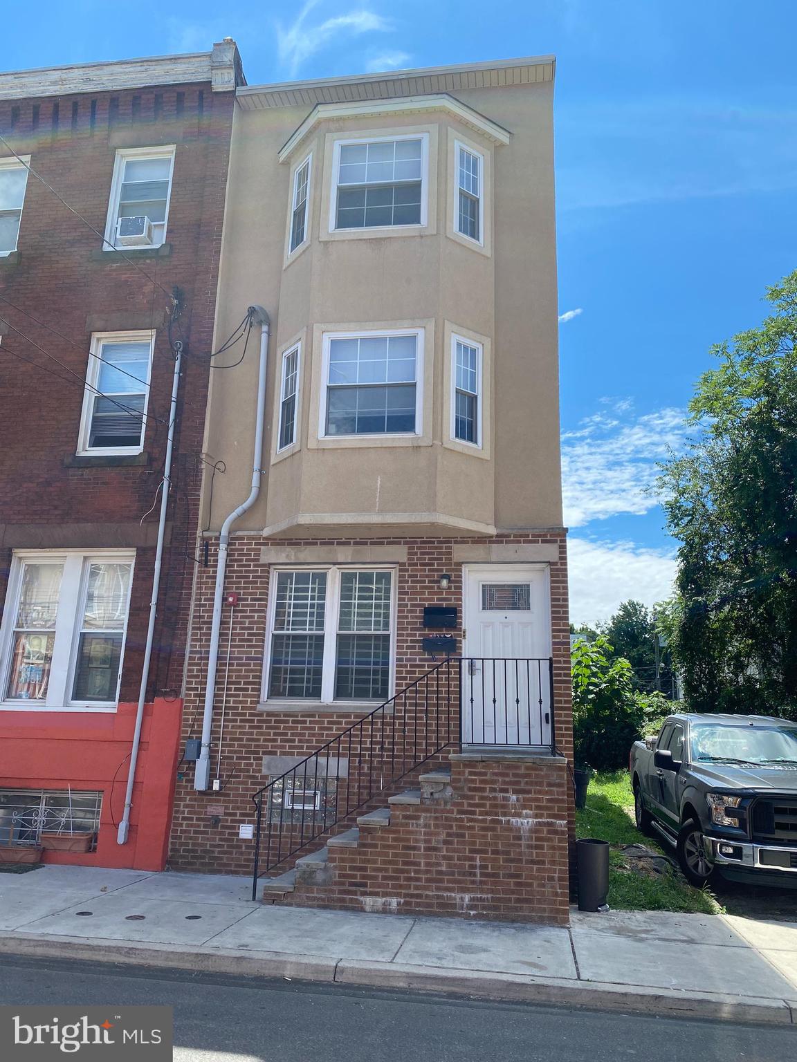 3 units:
unit basement: studio $795 occupied till Dec 31 2026
Unit A: 3 bed 3 bath : bivel,1 st fl: 2 bed 2 bath and kitchen and yard,spiral  stair leading to 2 bd fl bedroom with bath,for rent $1580 till Jul 27 2026
UNit B : bilevel 4 bed 3 bath : 2 nd fl: kitchen/living room,1 bed 1 bath,3rd fl: 3 bed 2 bath,rear 2 bedrooms has jack and jill bath. rent $2080 lease till Jul 27,2026
Basement: laundry .
This property is 5 minutes walk to temple main campus.great student housing for years.