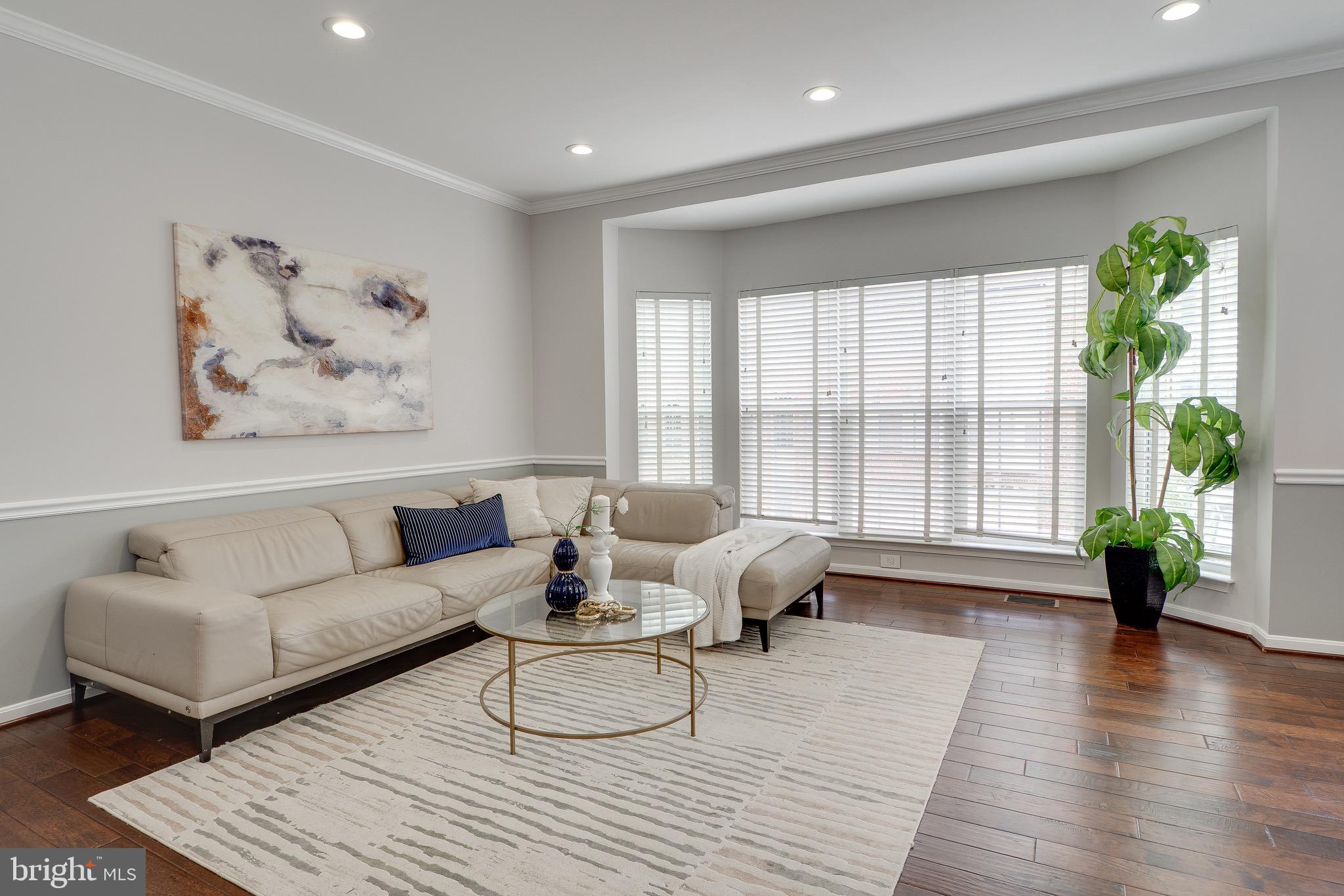 KENWOOD TOWNES - Residential
