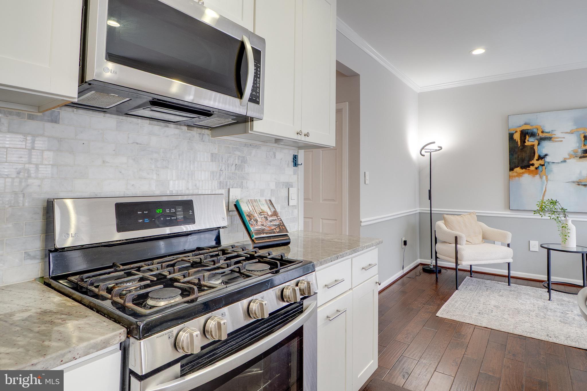 KENWOOD TOWNES - Residential