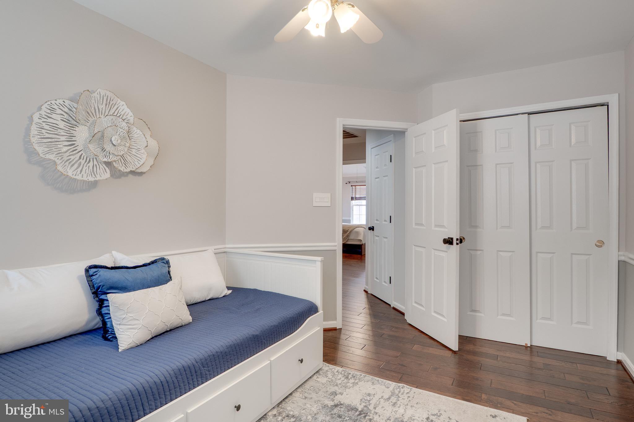 KENWOOD TOWNES - Residential