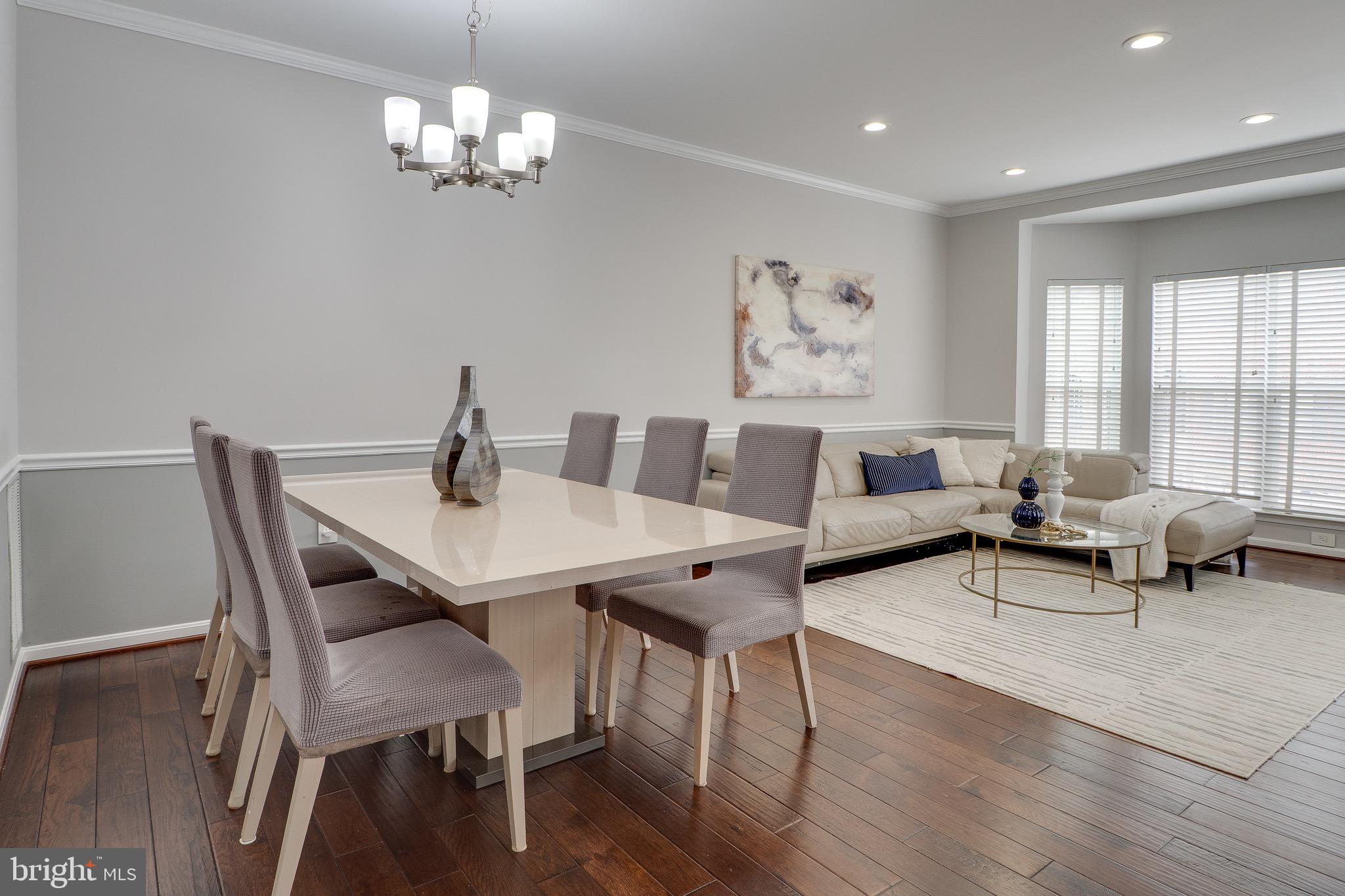 KENWOOD TOWNES - Residential