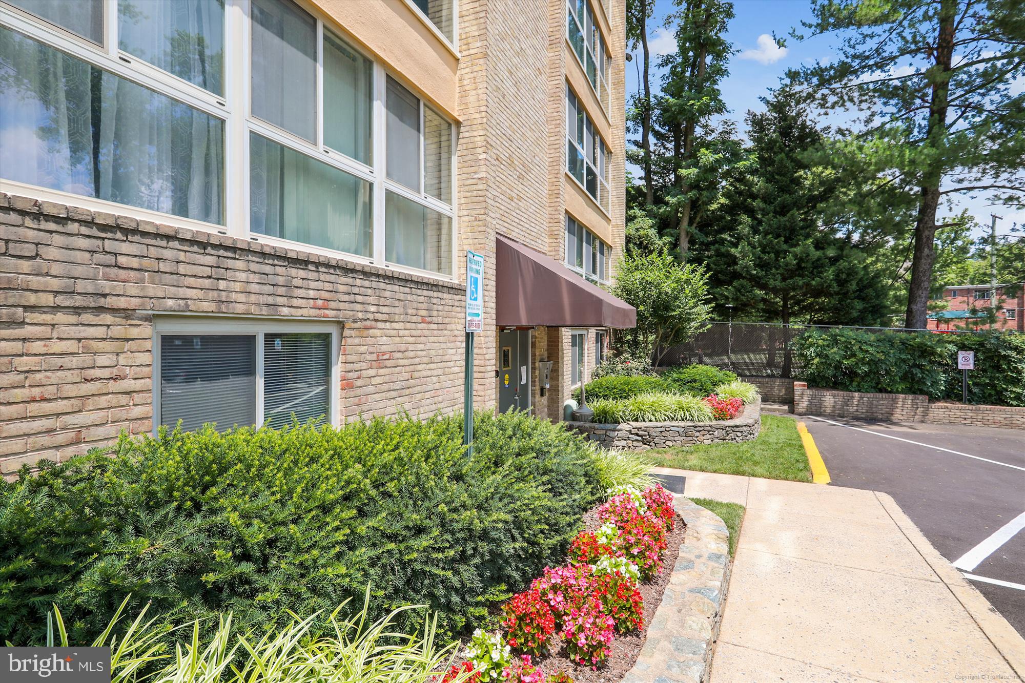 SUSSEX HOUSE - Residential