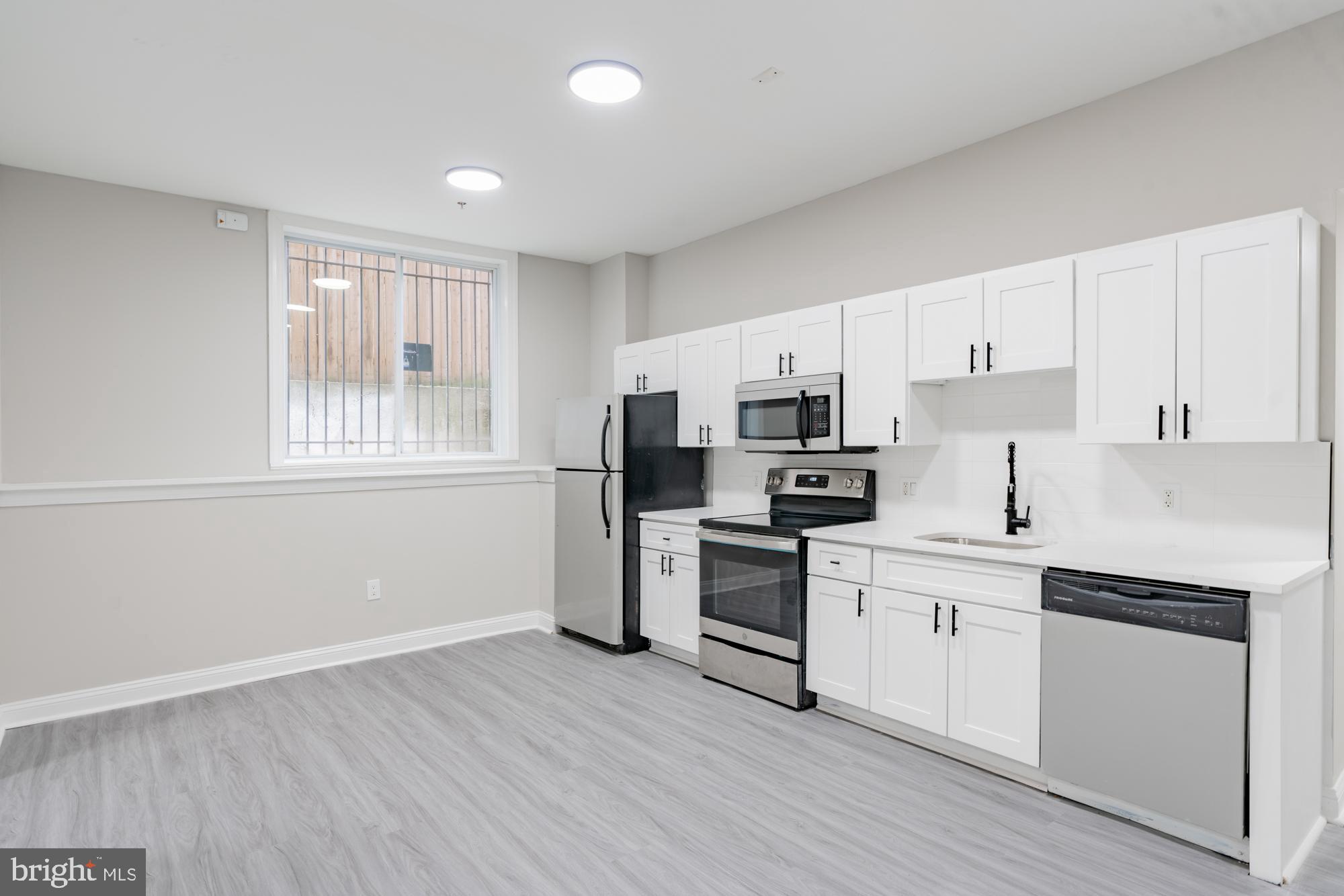 TEMPLE UNIVERSITY - Residential Lease