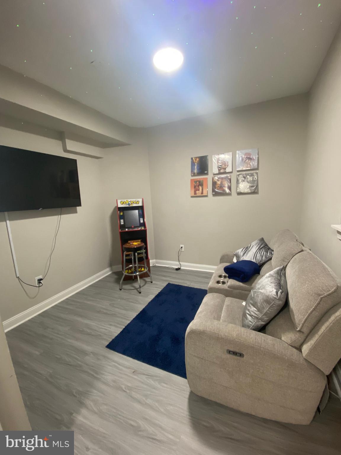 TEMPLE UNIVERSITY - Residential Lease