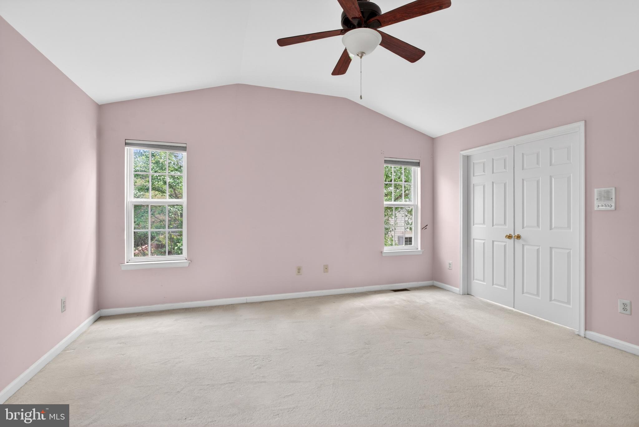 WILLIAMSBURG VILLA - Residential