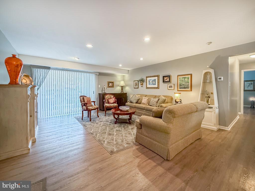 DELAIRE LANDING - Residential