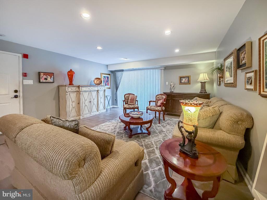 DELAIRE LANDING - Residential
